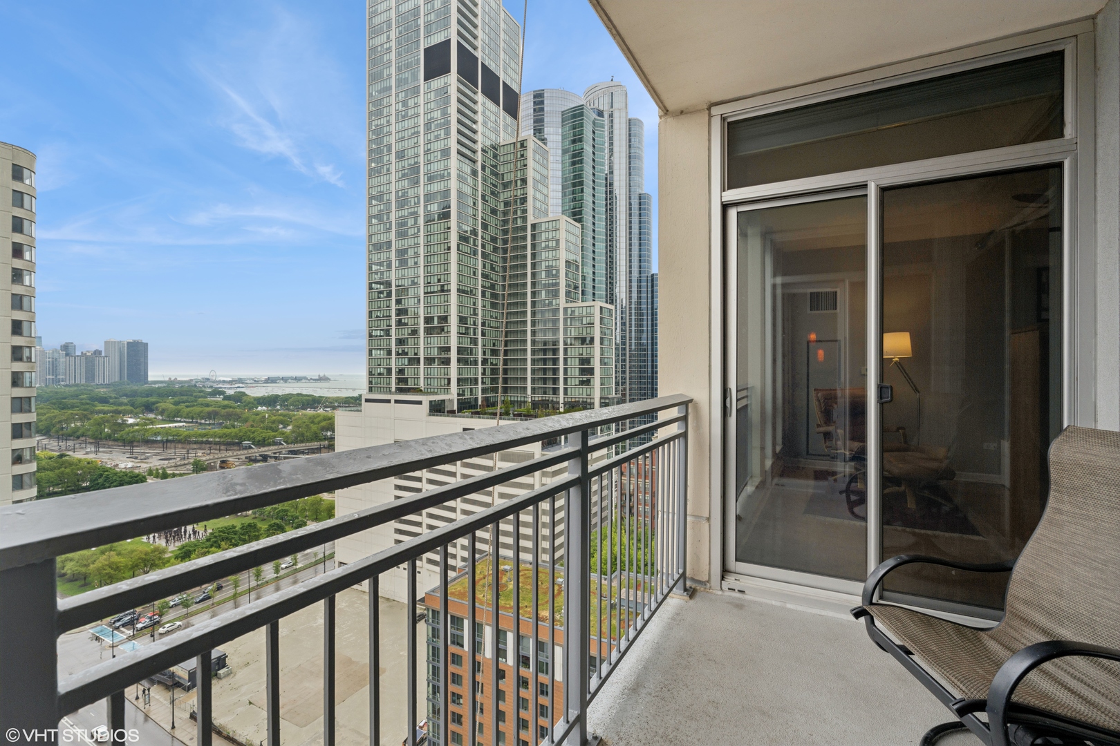 1250 S Michigan Avenue Unit: 2203