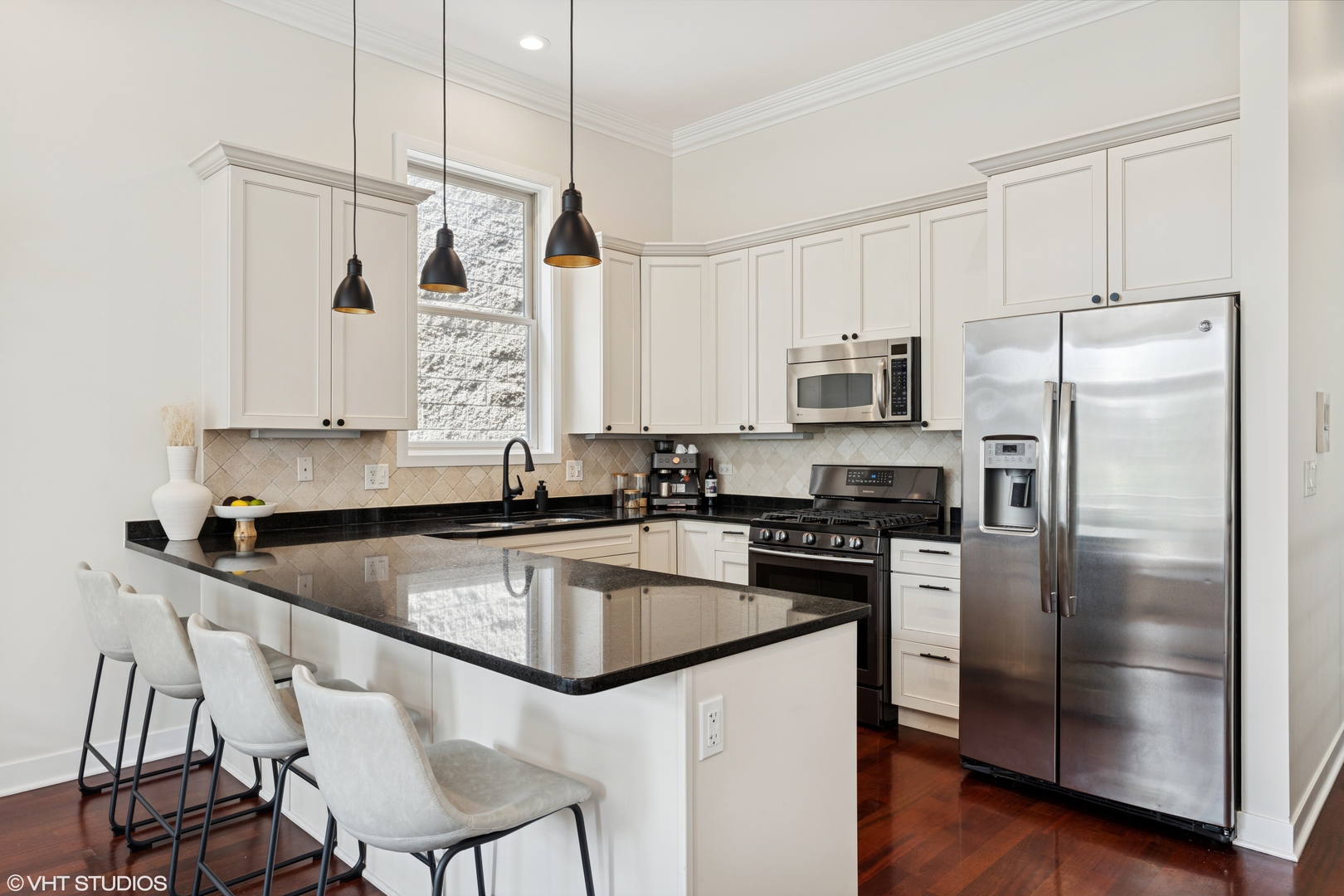 1051 N Hermitage Avenue Unit: 3