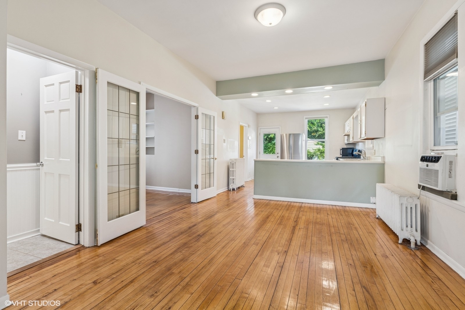 3809 N Hermitage Avenue