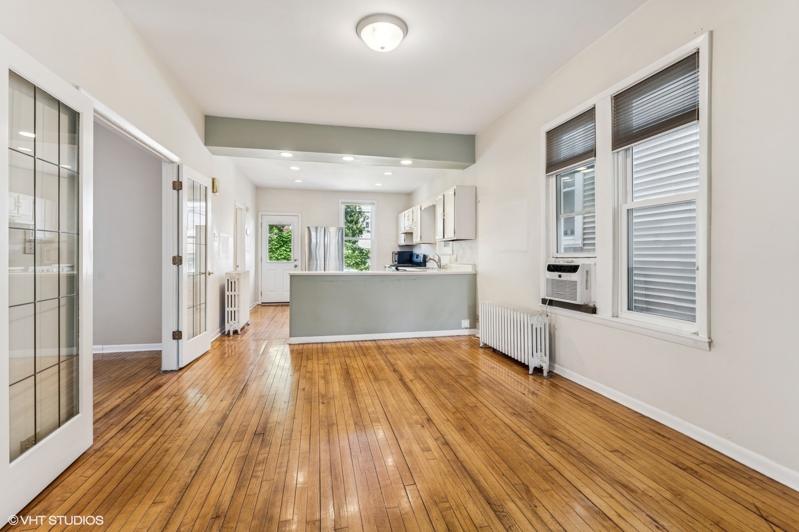 3809 N Hermitage Avenue