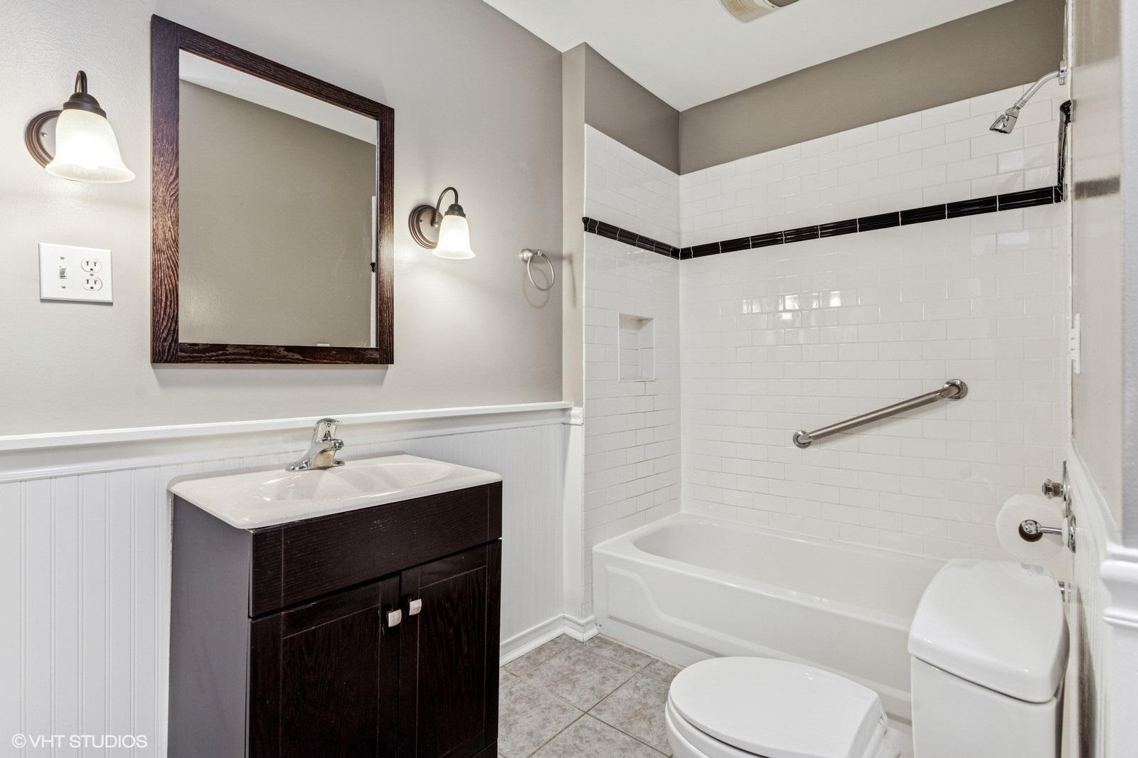 3809 N Hermitage Avenue