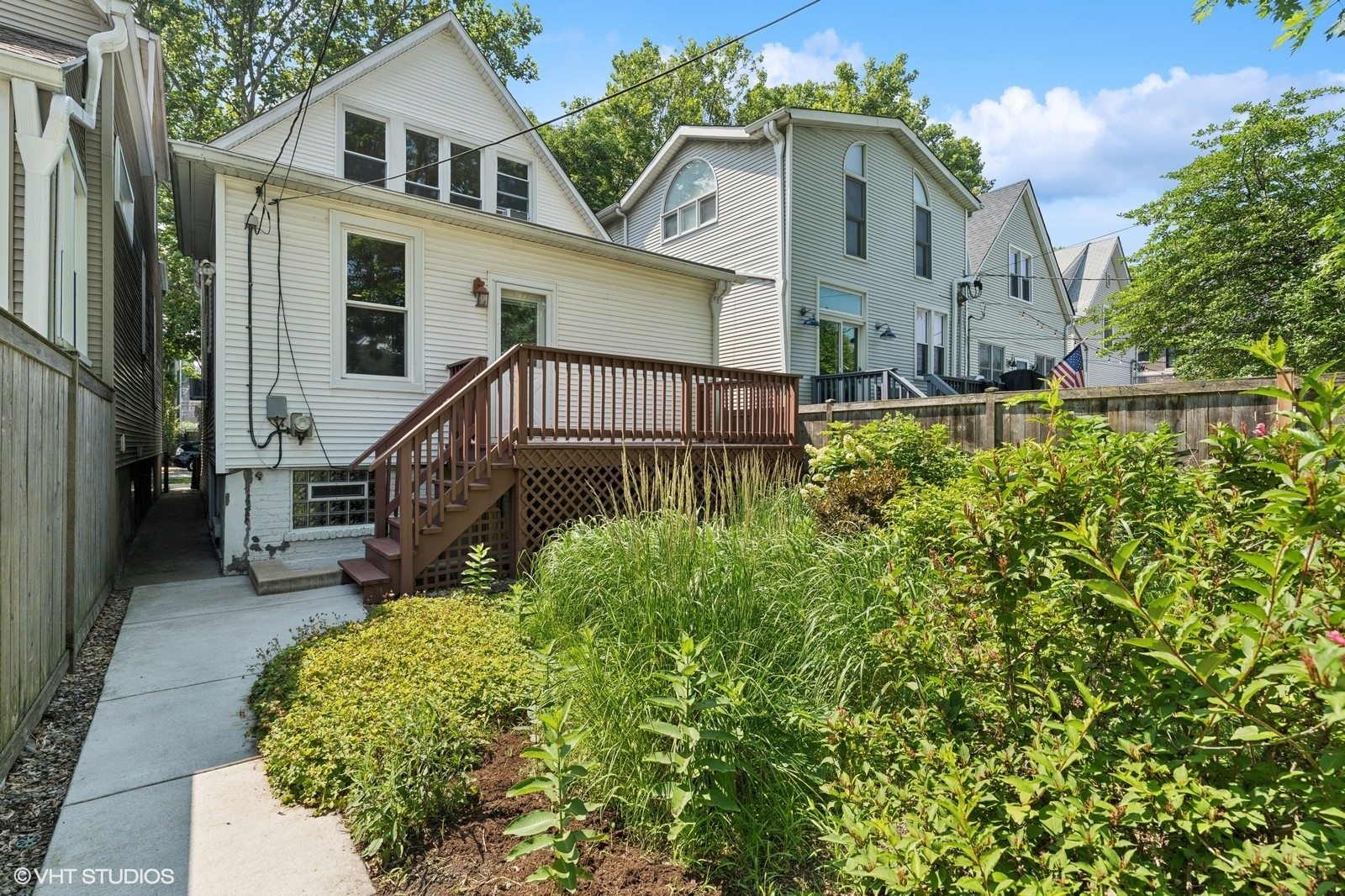 3809 N Hermitage Avenue