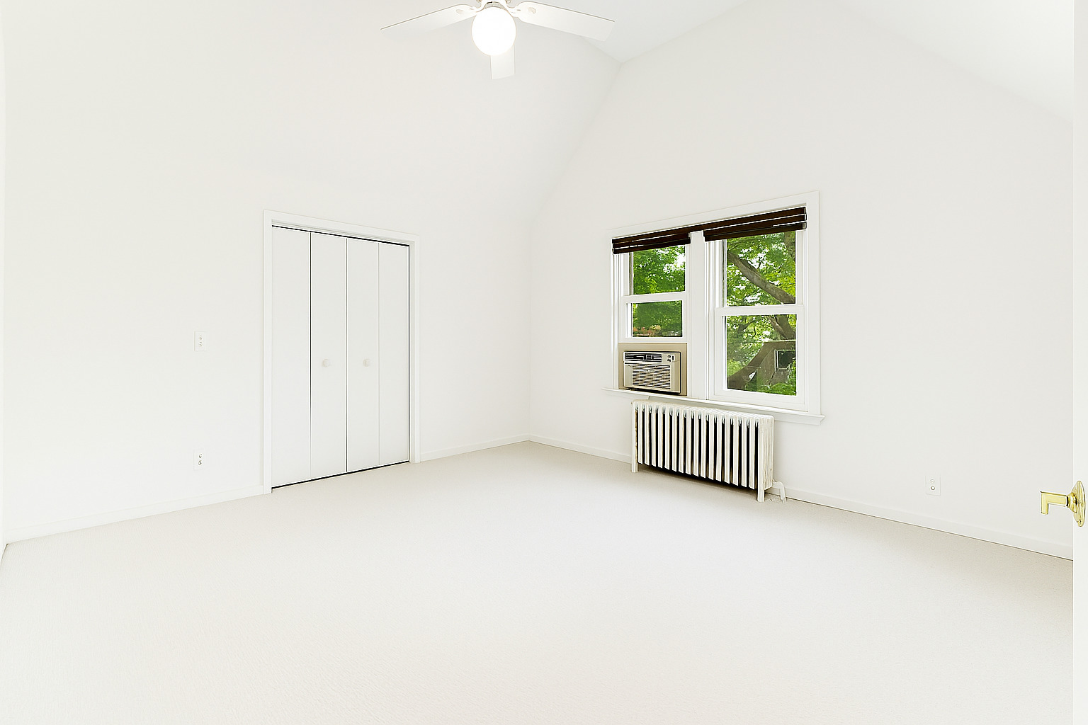 3809 N Hermitage Avenue