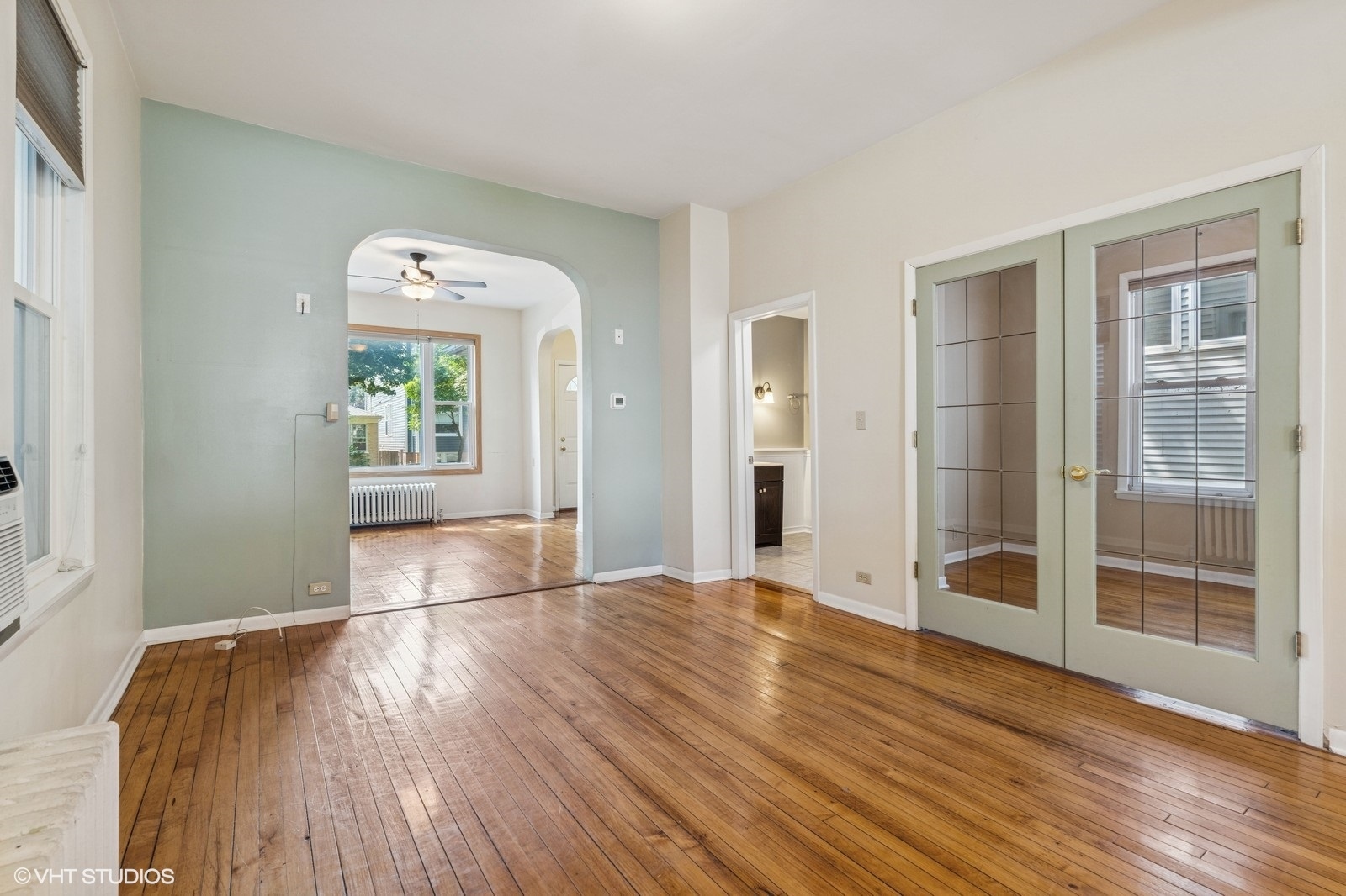 3809 N Hermitage Avenue