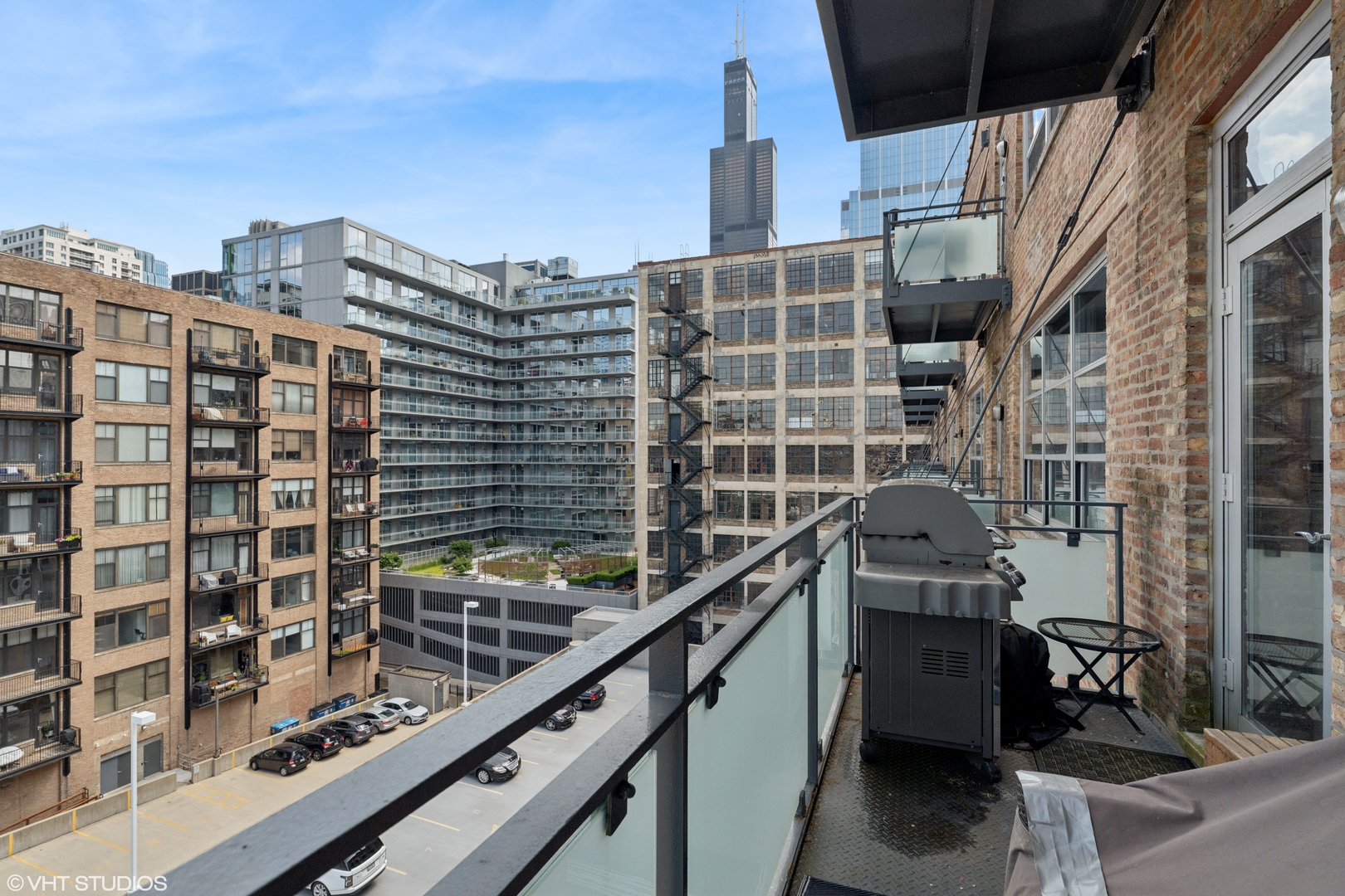 333 S Desplaines Street Unit: 606