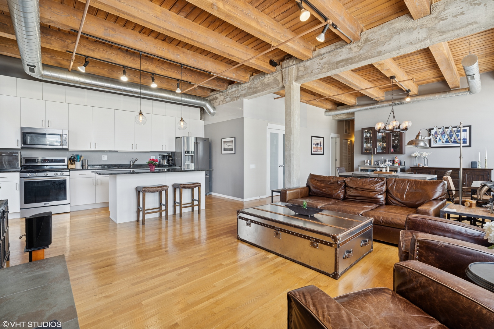 333 S Desplaines Street Unit: 606