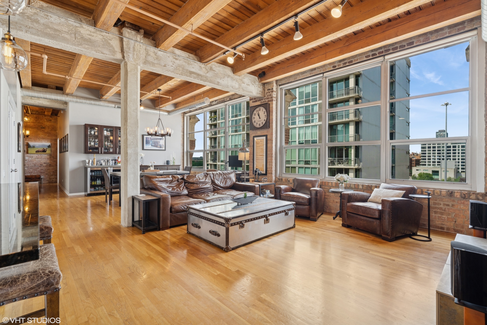 333 S Desplaines Street Unit: 606