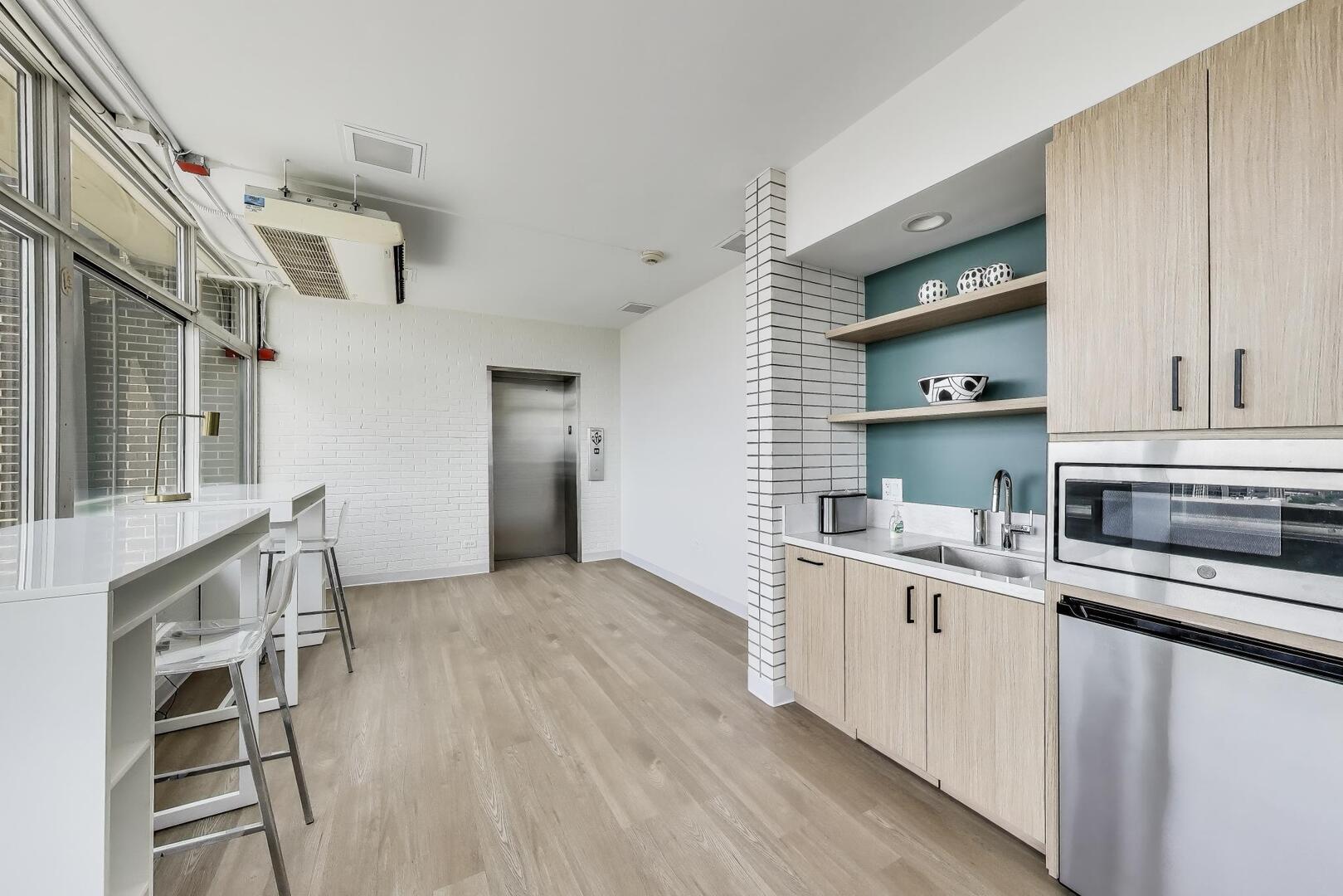 1440 N Lake Shore Drive Unit: 16E