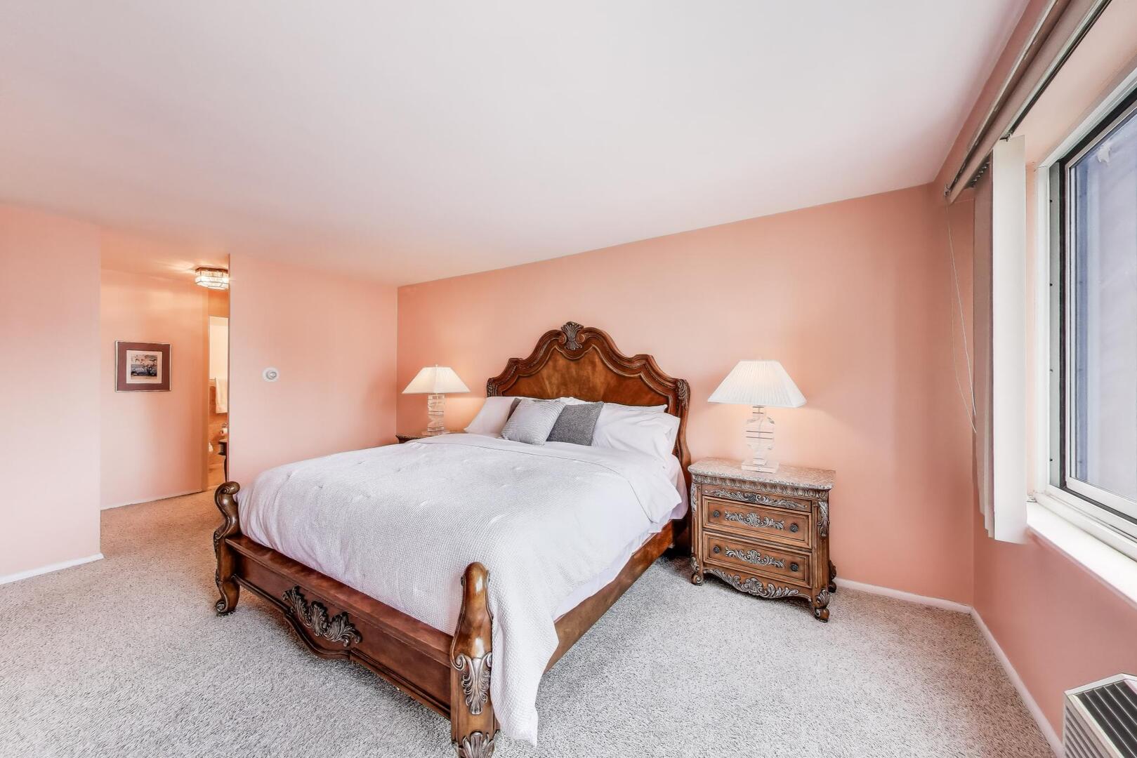 1440 N Lake Shore Drive Unit: 16E