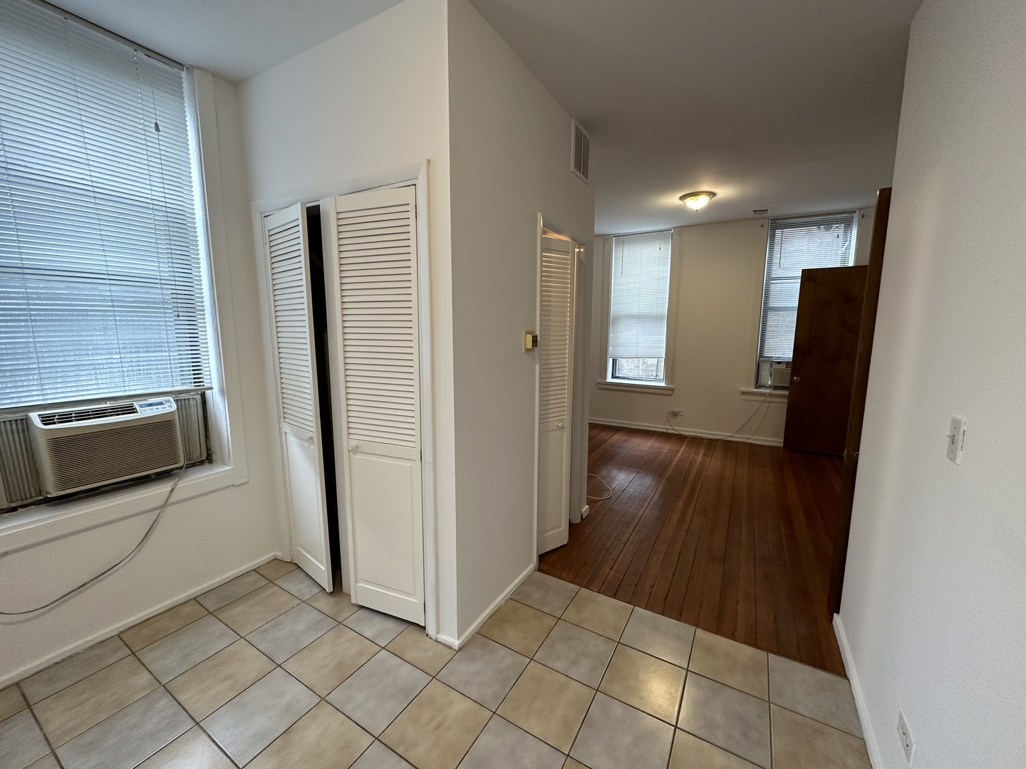 1302 N Cleaver Street Unit: 1R