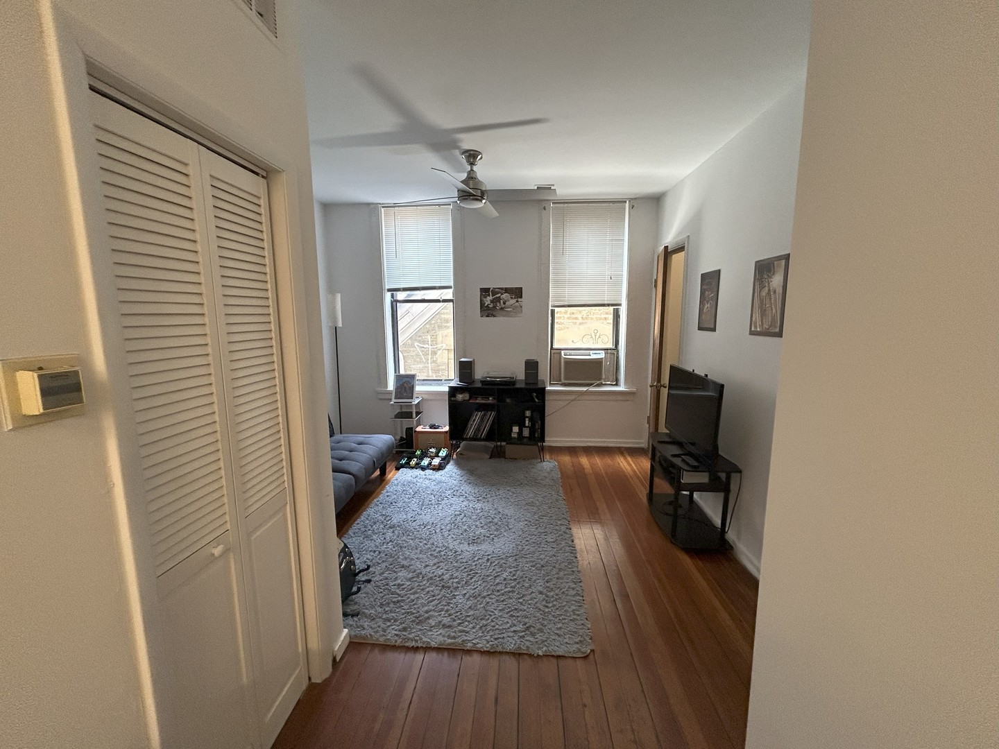 1302 N Cleaver Street Unit: 1R