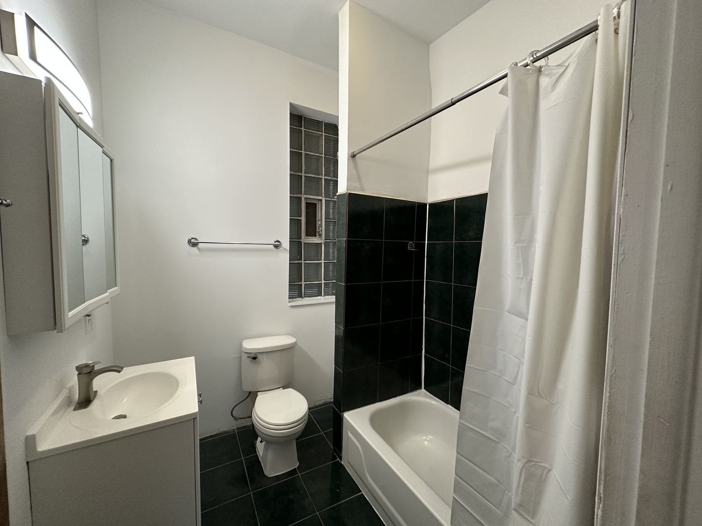 1302 N Cleaver Street Unit: 1R