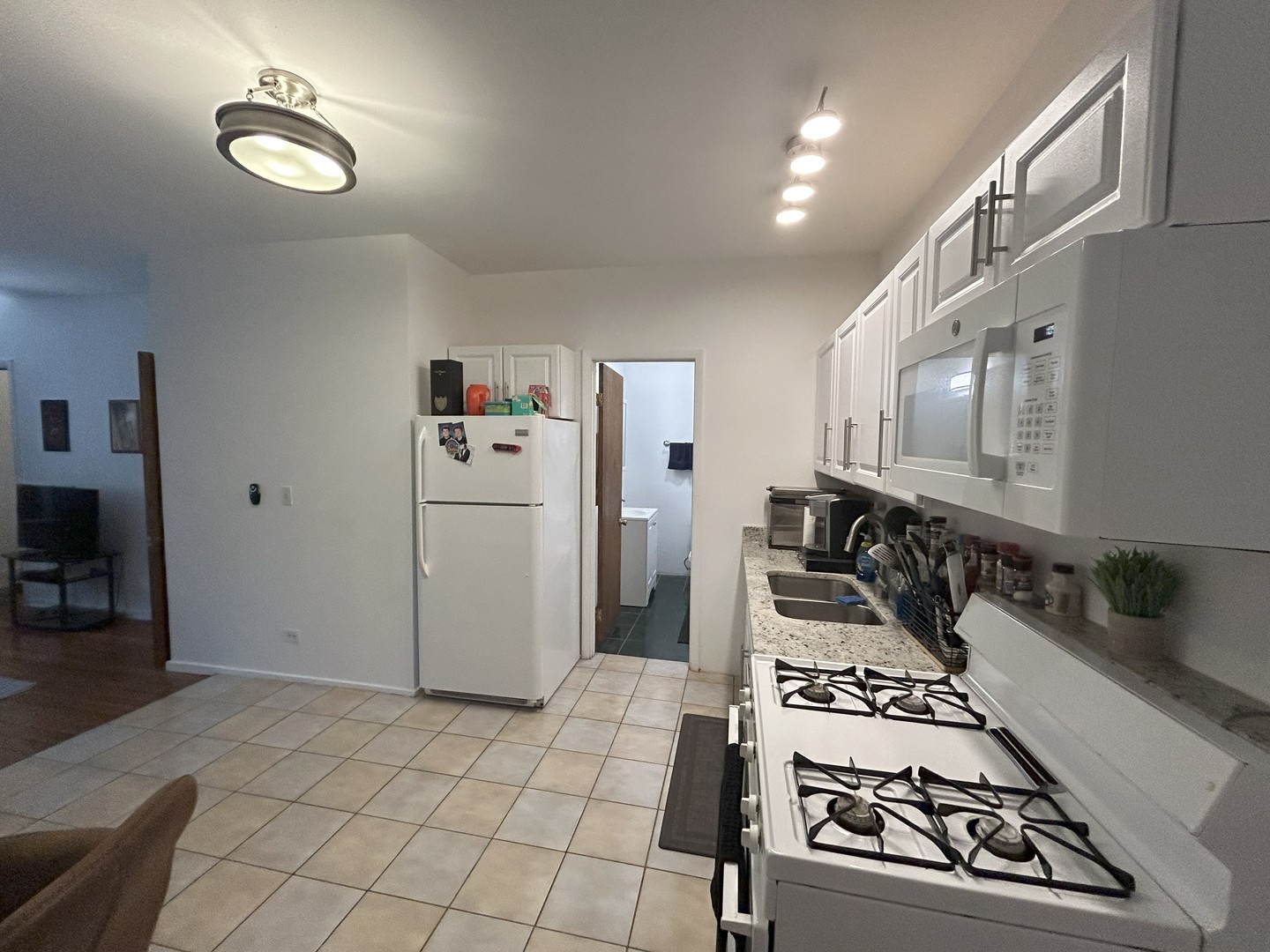 1302 N Cleaver Street Unit: 1R