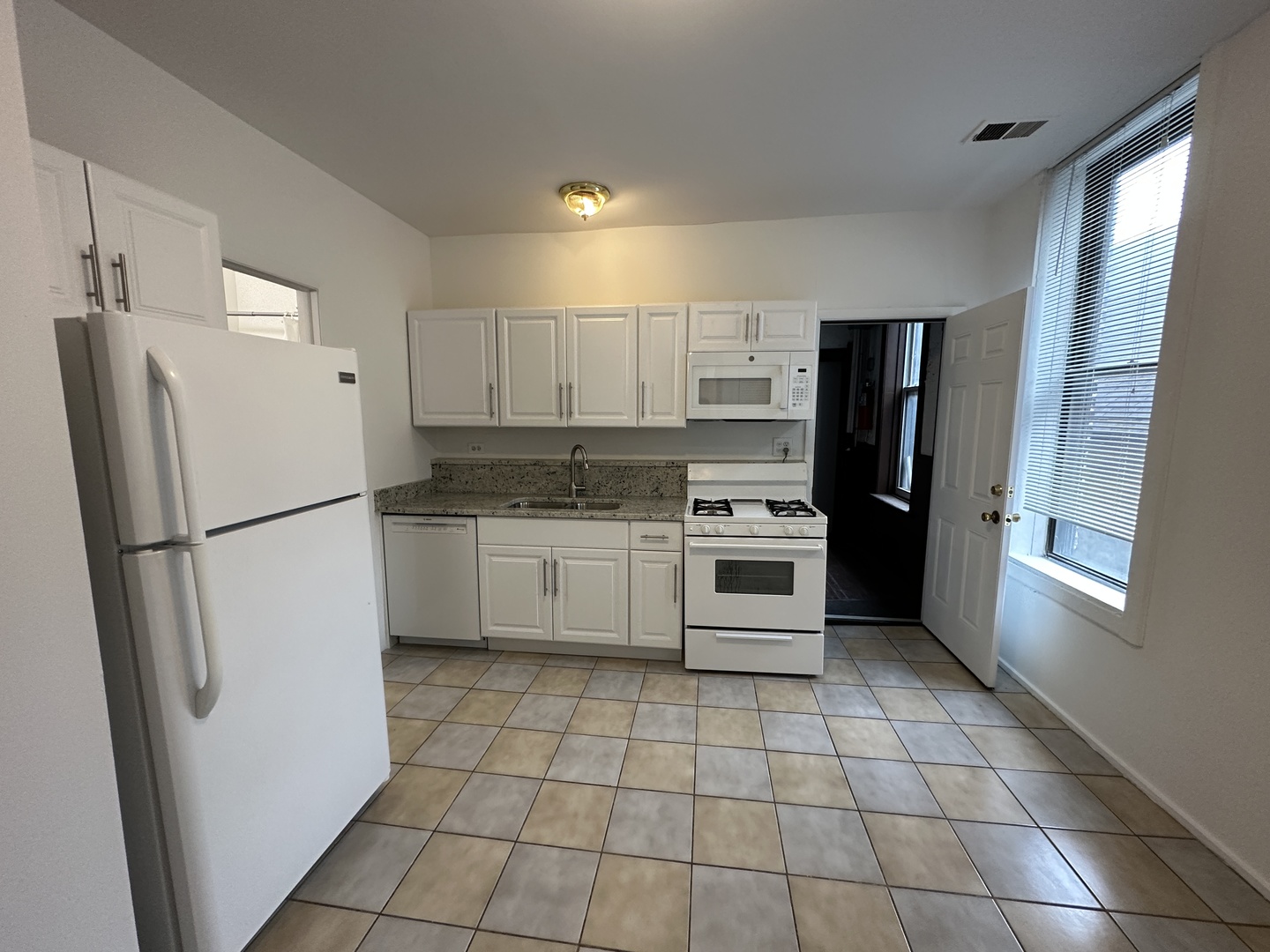 1302 N Cleaver Street Unit: 1R