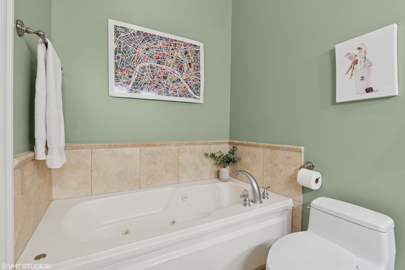 2549 N SOUTHPORT Avenue Unit: 3