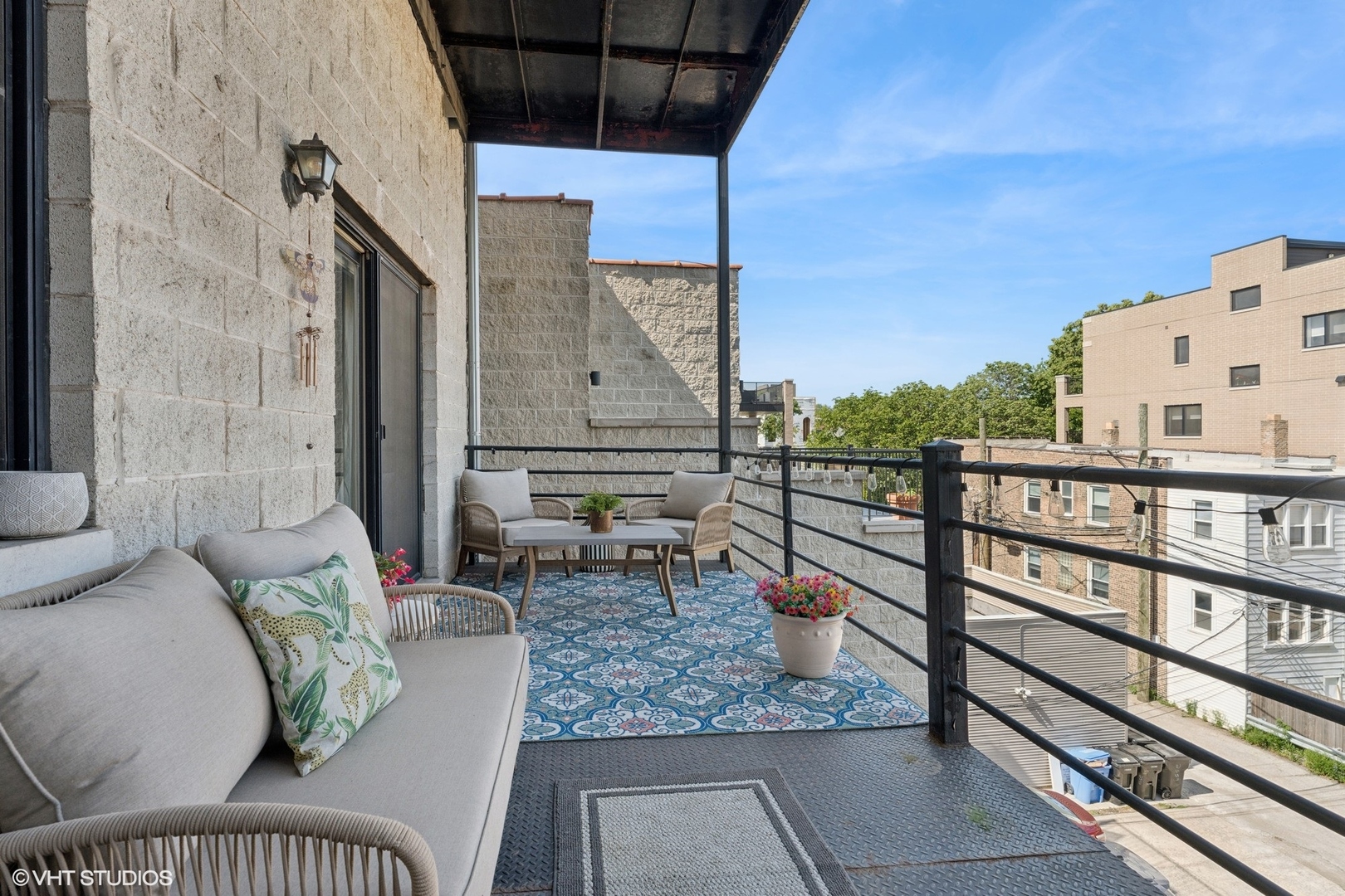 2549 N SOUTHPORT Avenue Unit: 3