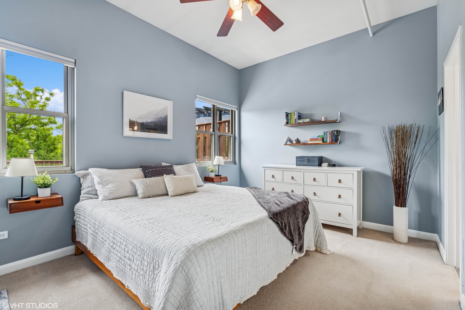 2750 N Wayne Avenue Unit: L