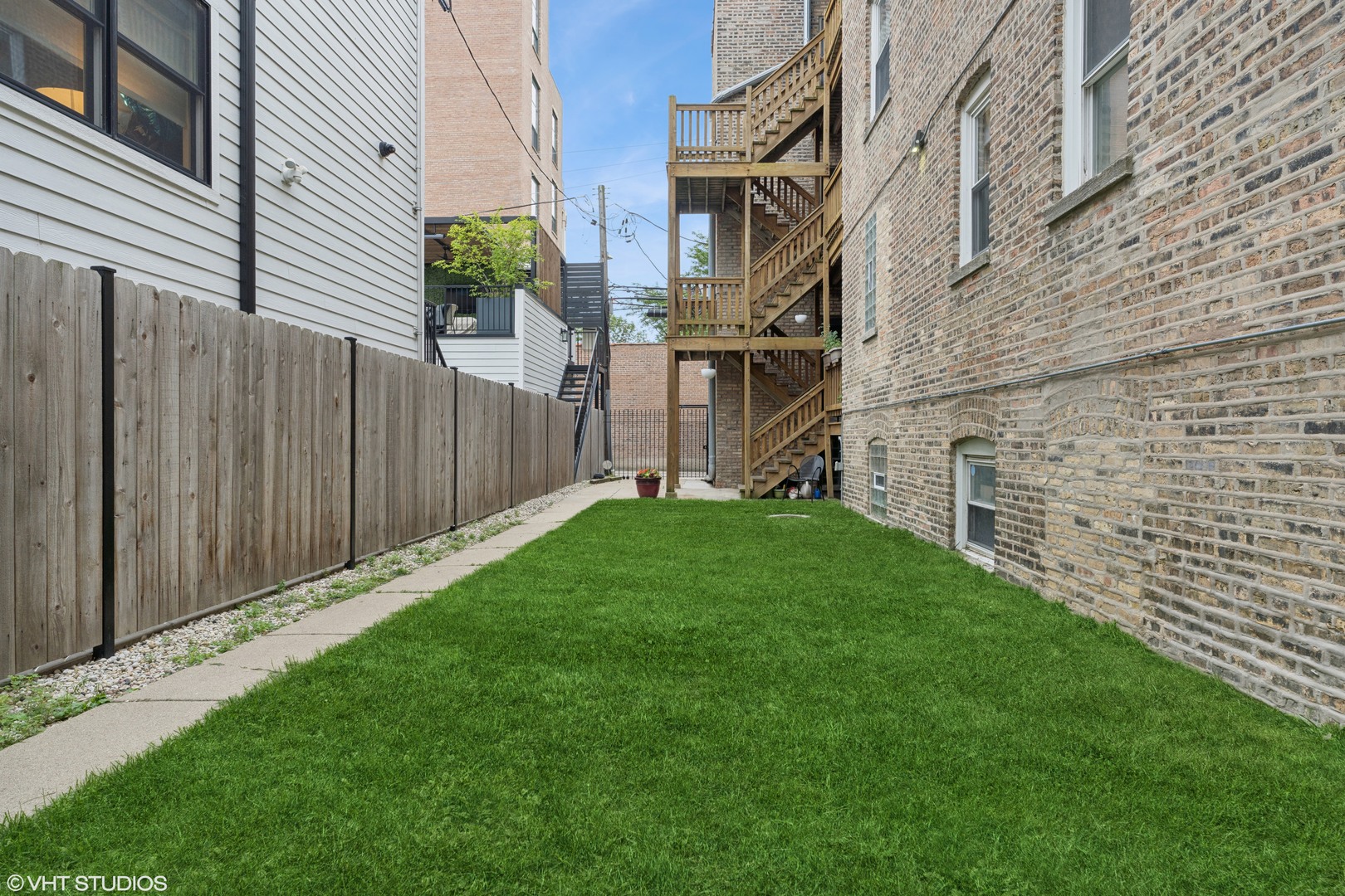 3419 N Wolcott Avenue Unit: 1