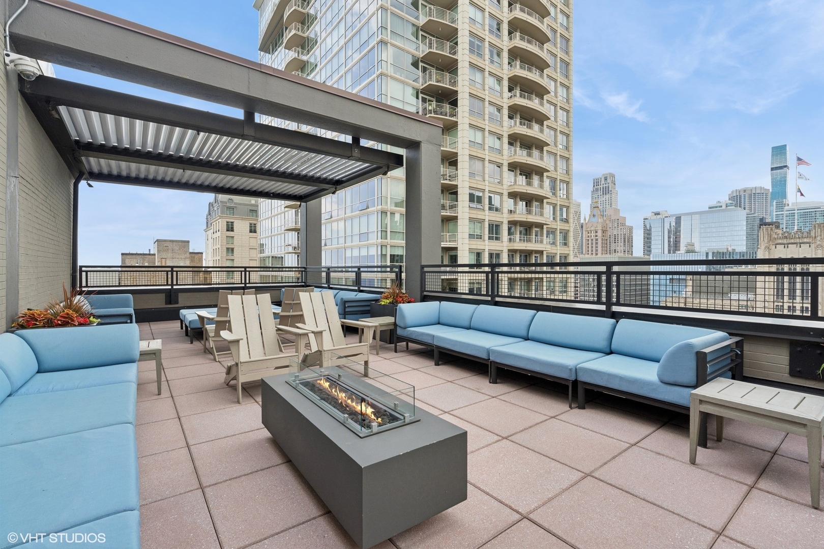 247 E Chestnut Street Unit: 2504