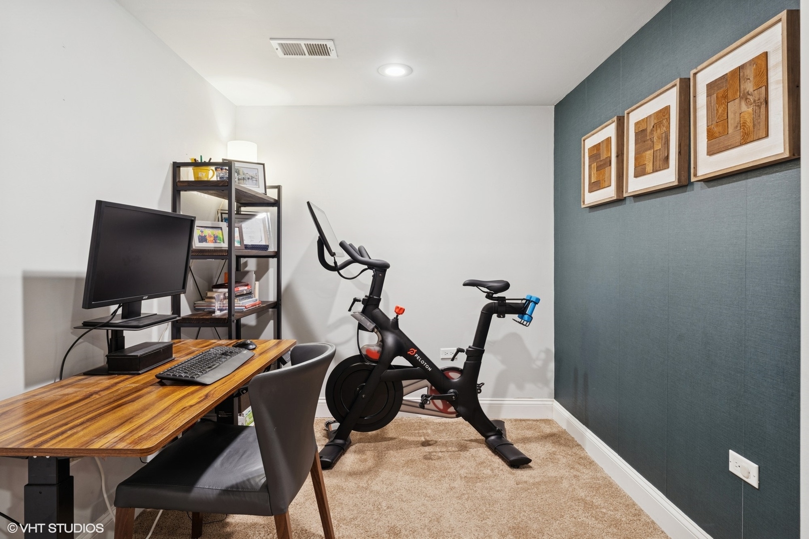 2220 W Foster Avenue