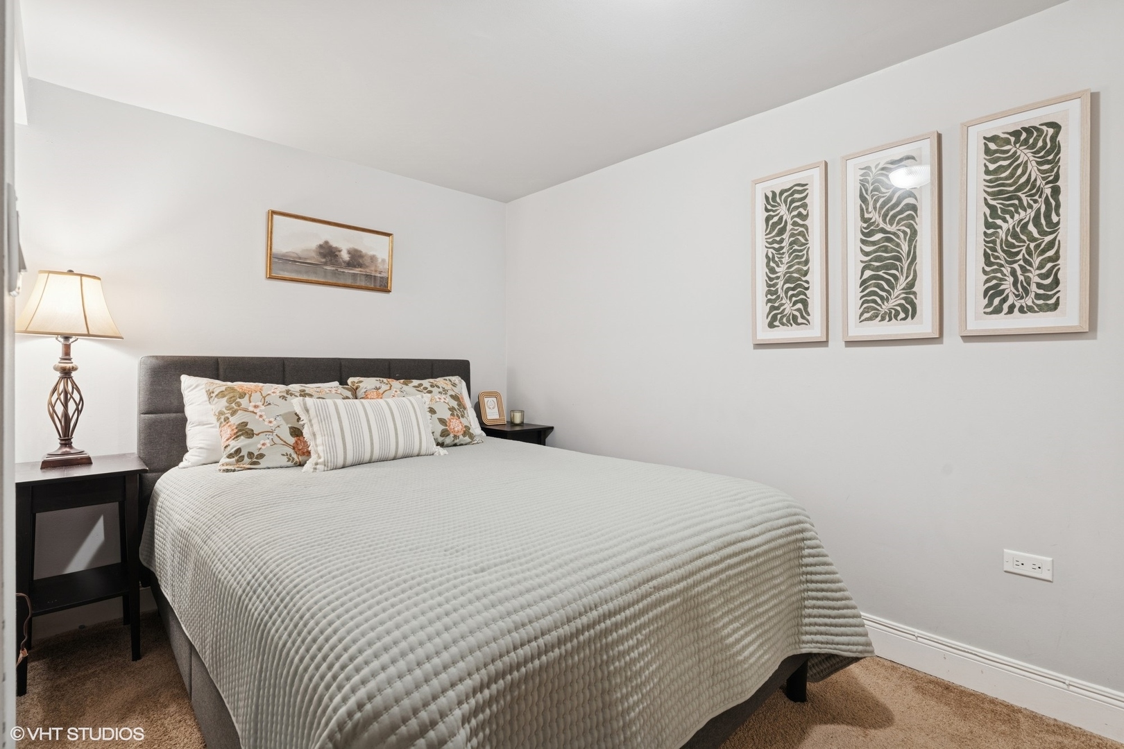 2220 W Foster Avenue