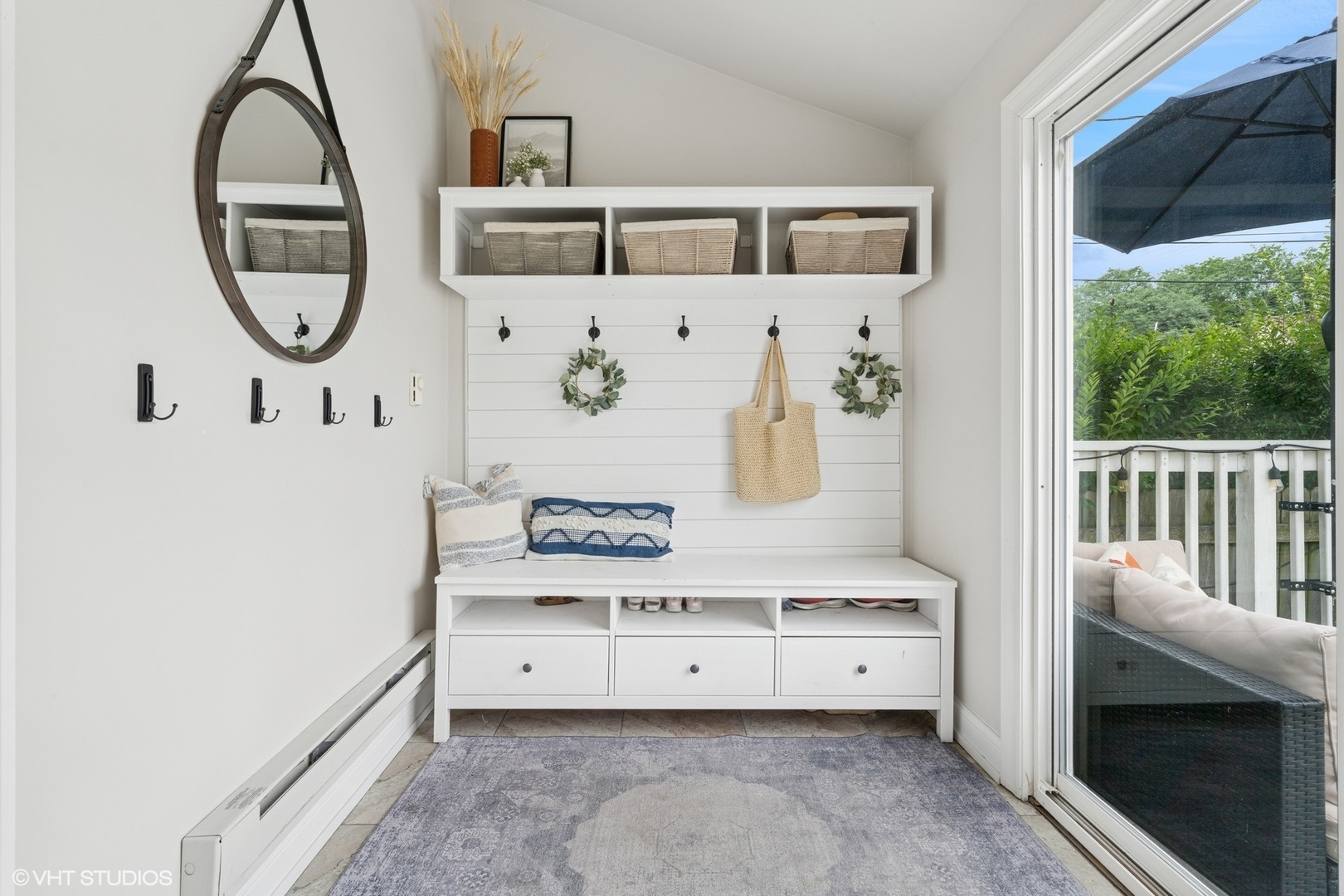 2220 W Foster Avenue