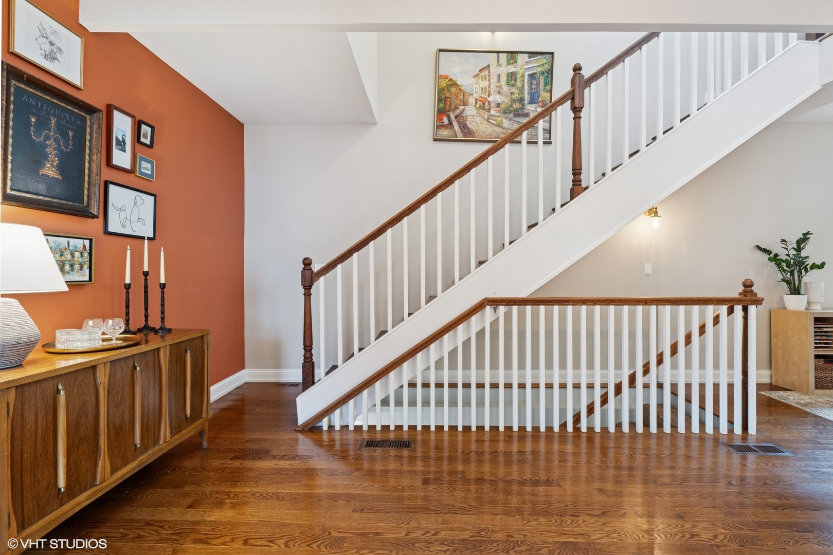 2220 W Foster Avenue