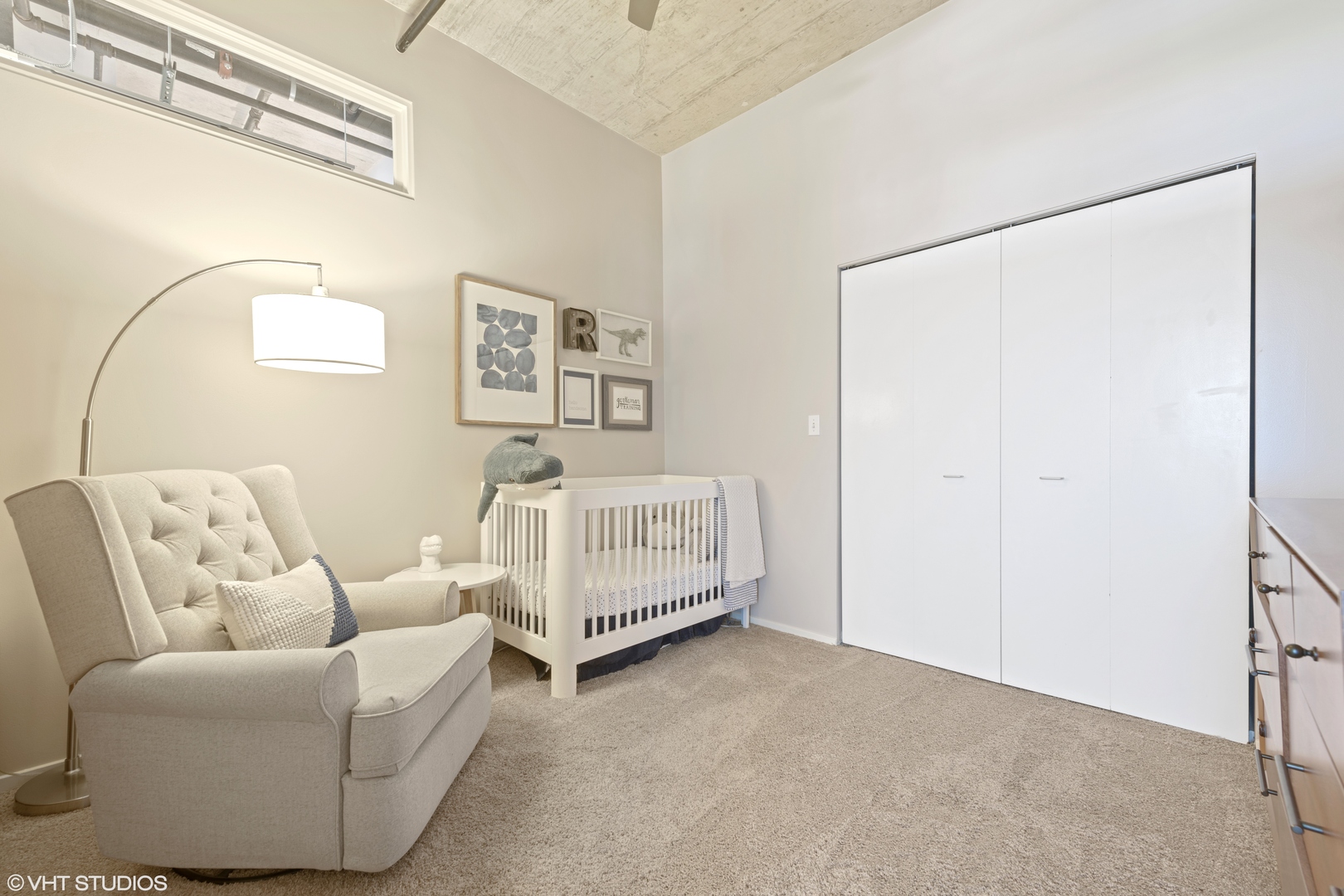 933 W VAN BUREN Street Unit: 527