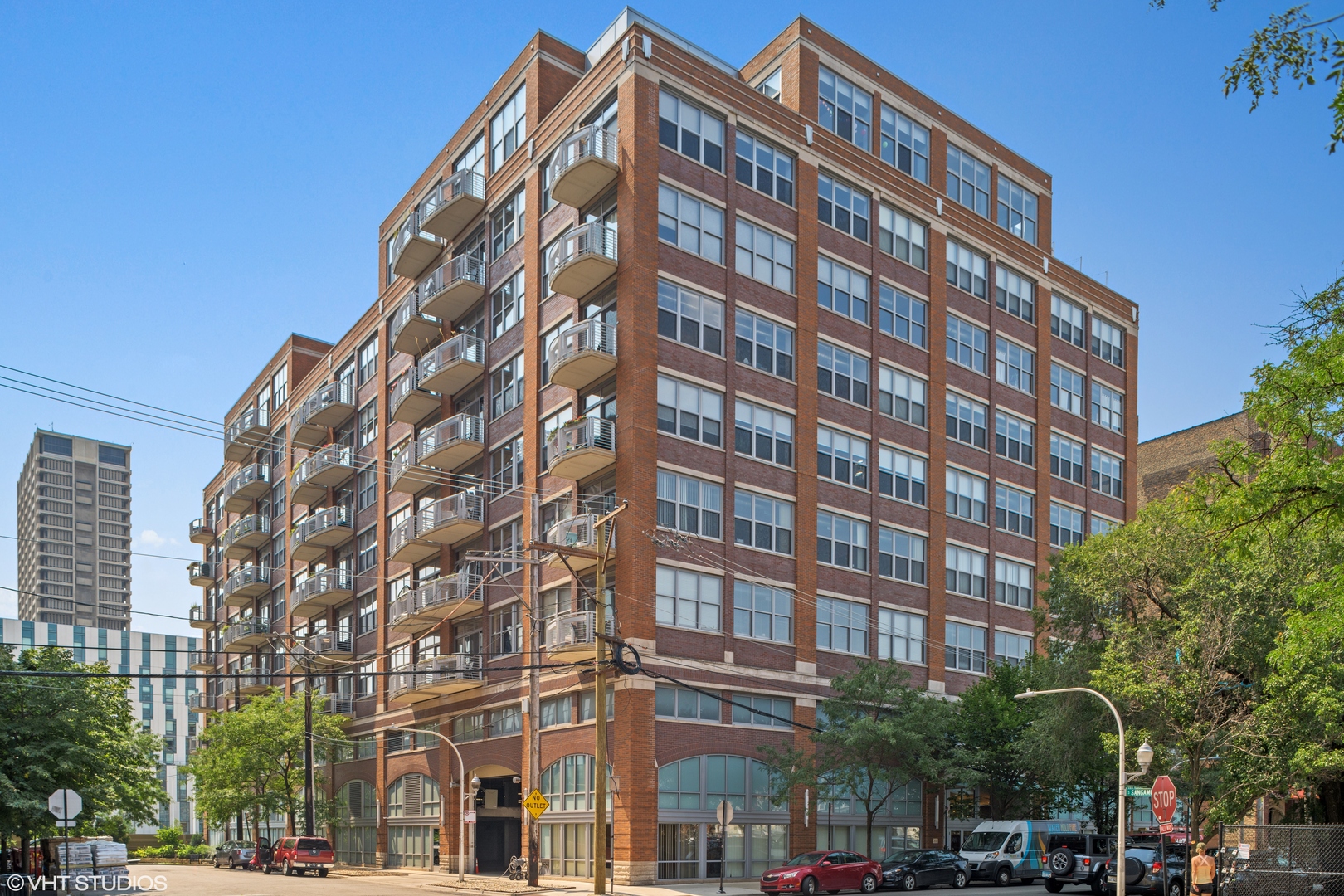 933 W VAN BUREN Street Unit: 527