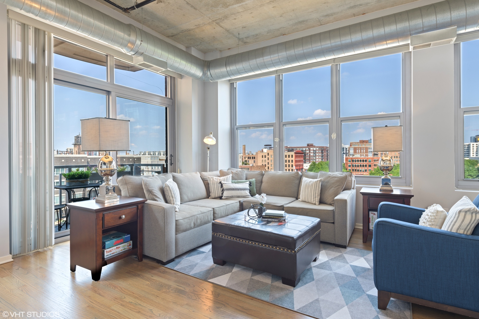 933 W VAN BUREN Street Unit: 527