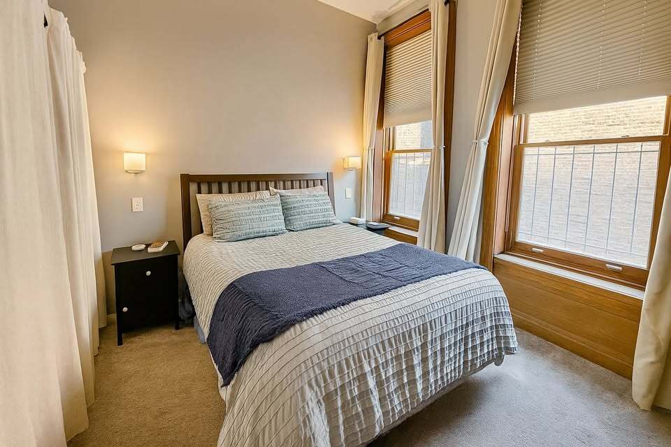 549 W Belden Avenue Unit: 1RE