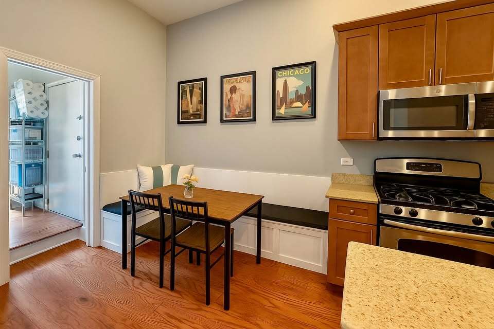 549 W Belden Avenue Unit: 1RE