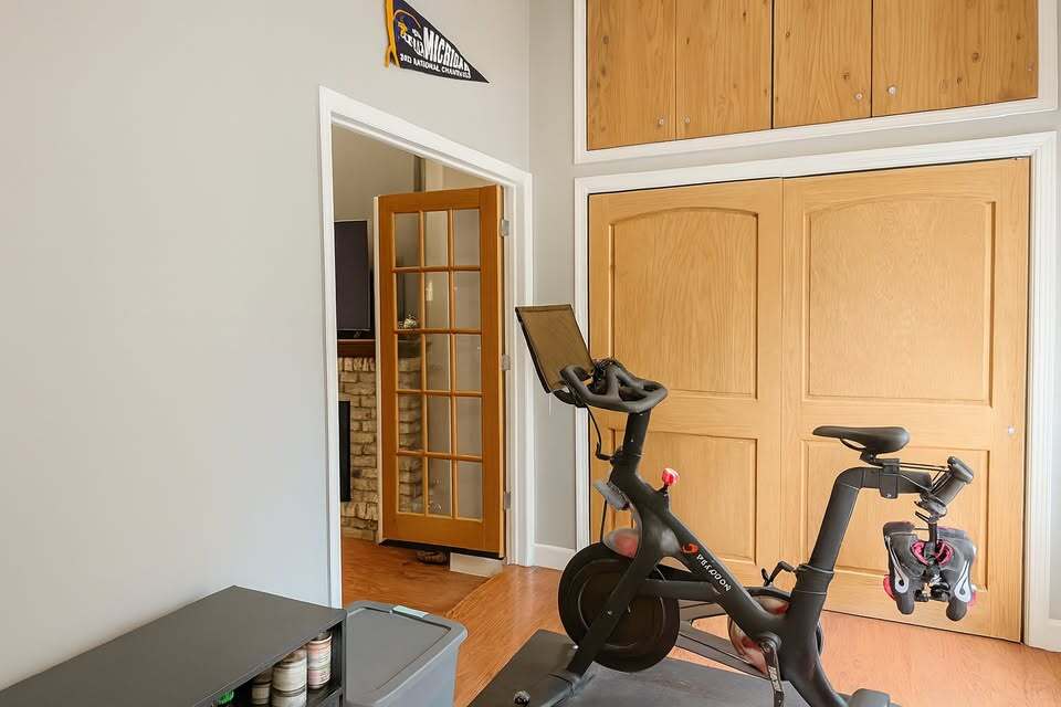 549 W Belden Avenue Unit: 1RE