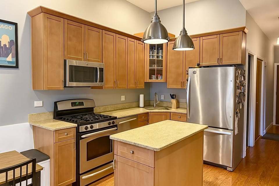 549 W Belden Avenue Unit: 1RE
