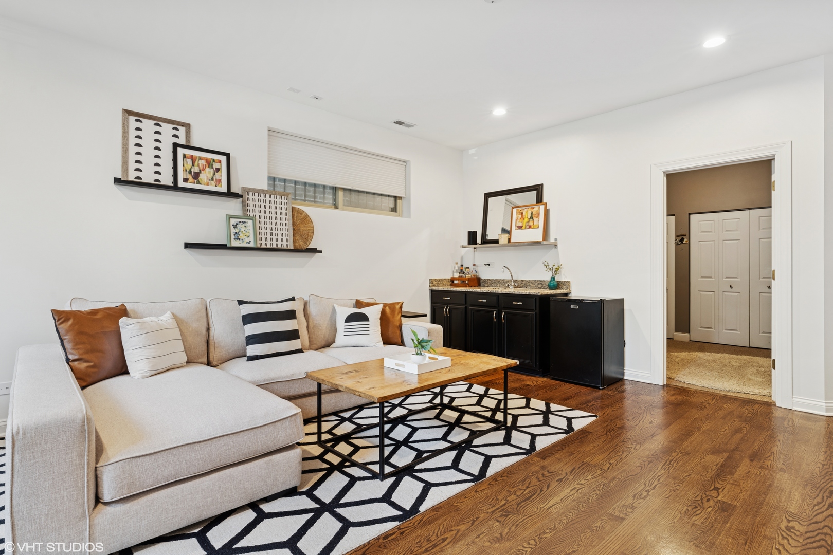 1655 N Campbell Avenue Unit: 1