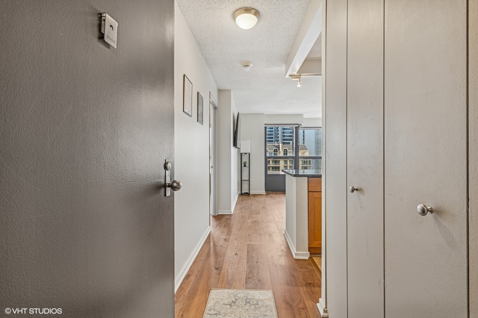 30 E Huron Street Unit: 2508
