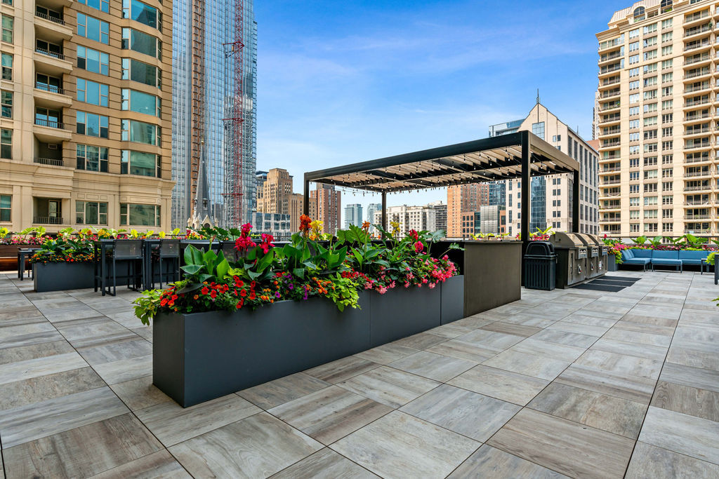 30 E Huron Street Unit: 2508