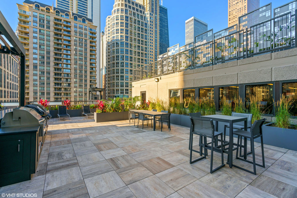 30 E Huron Street Unit: 2508