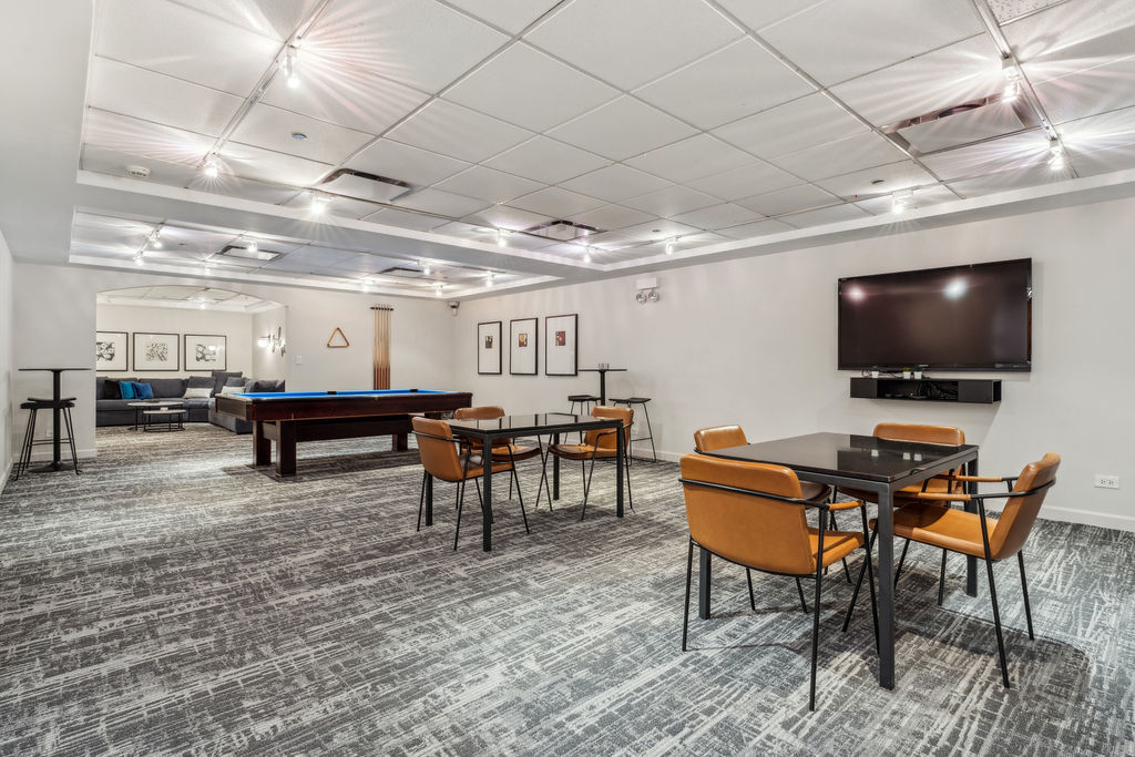 30 E Huron Street Unit: 2508