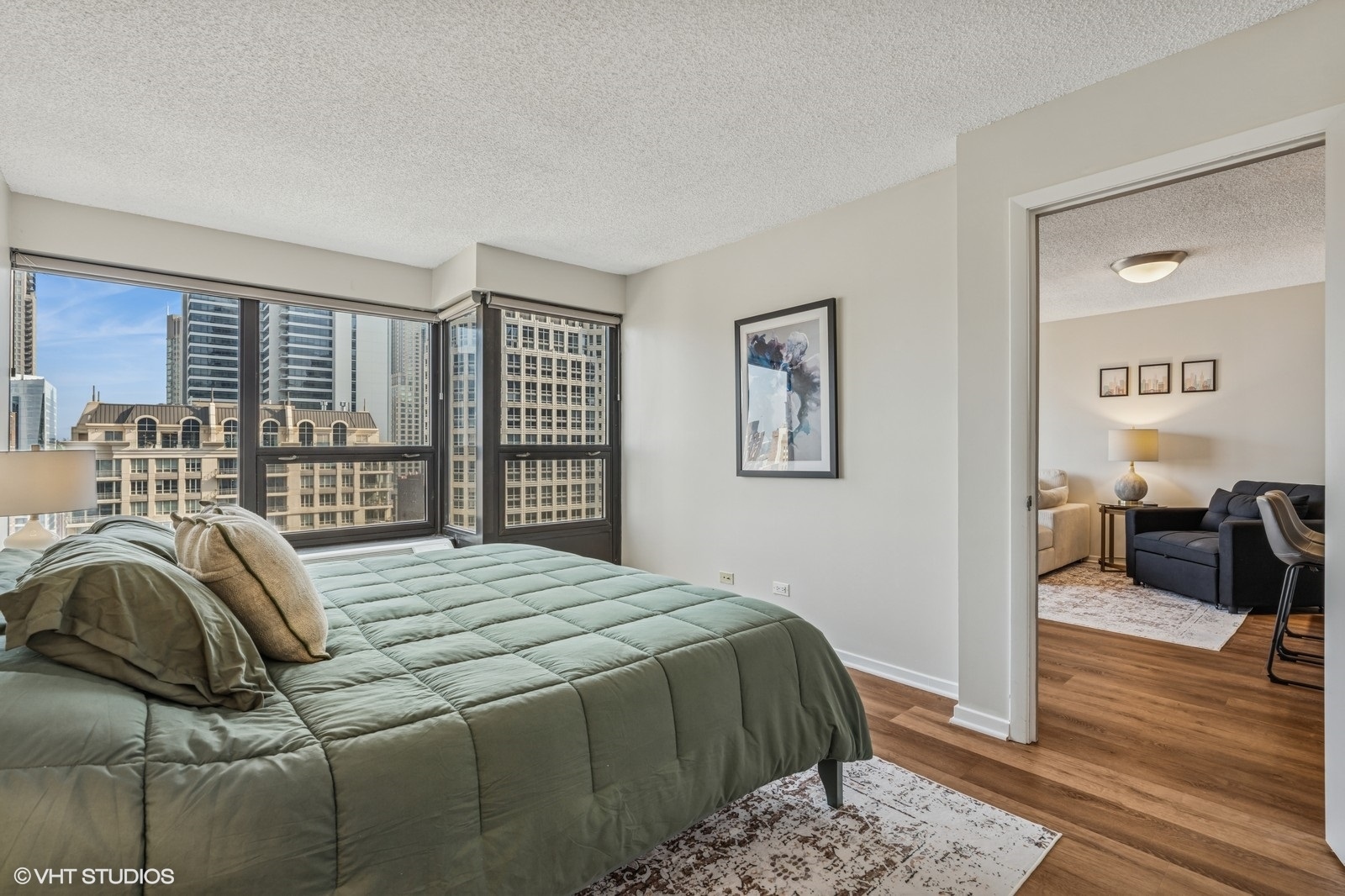30 E Huron Street Unit: 2508