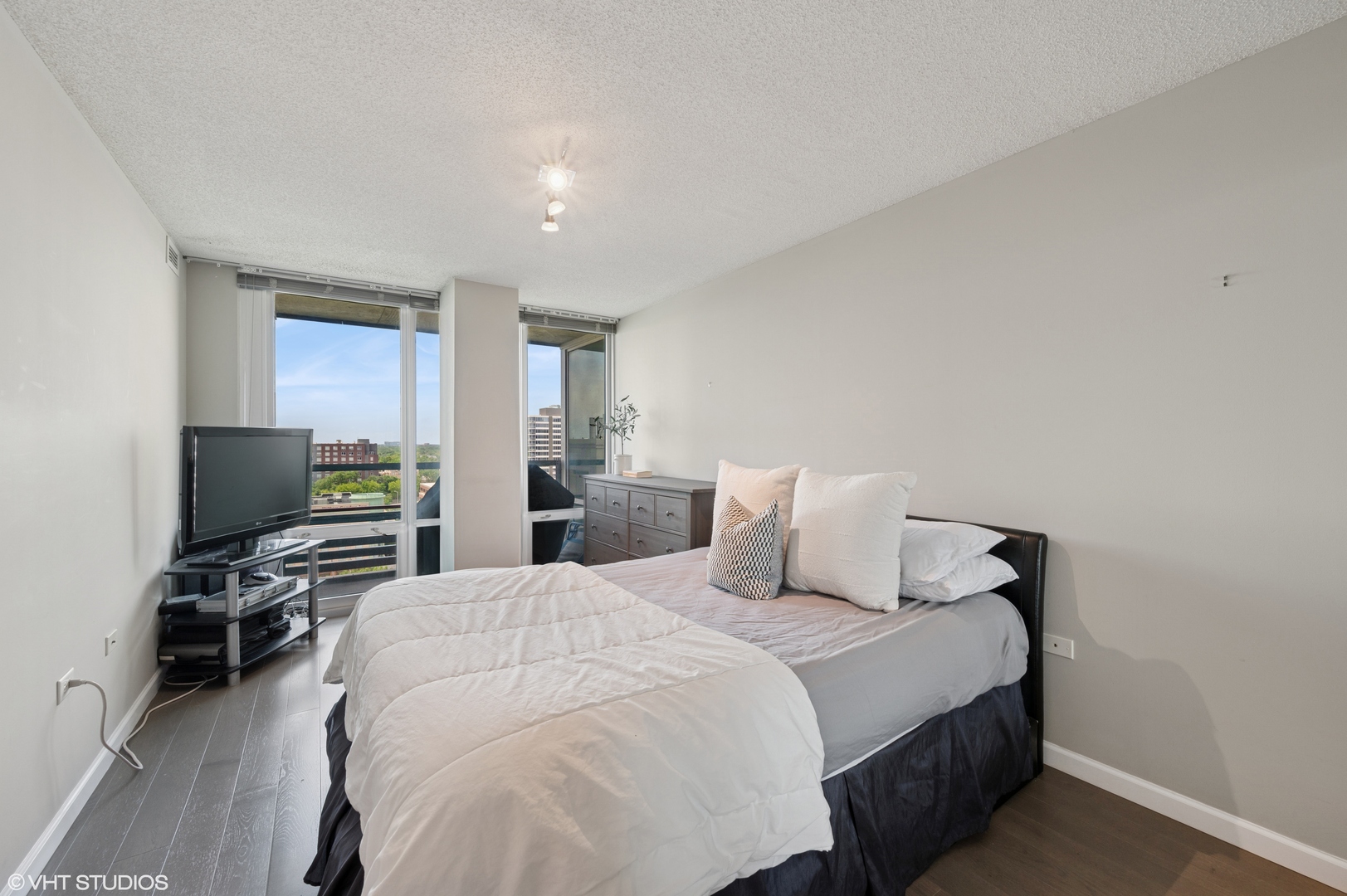 800 Elgin Road Unit: 1406