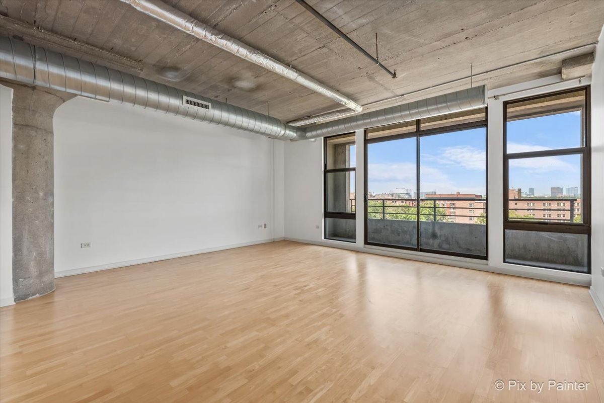 1550 S Blue Island Avenue Unit: 706