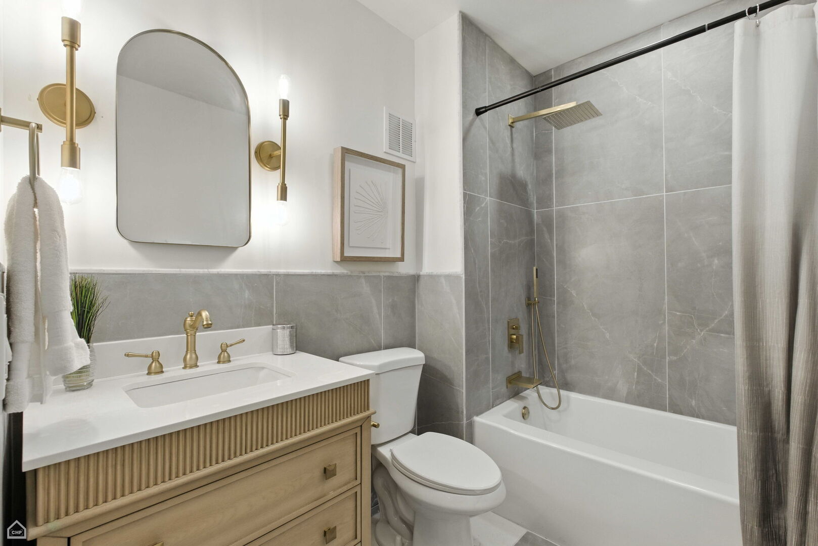 515 N Noble Street Unit: 308