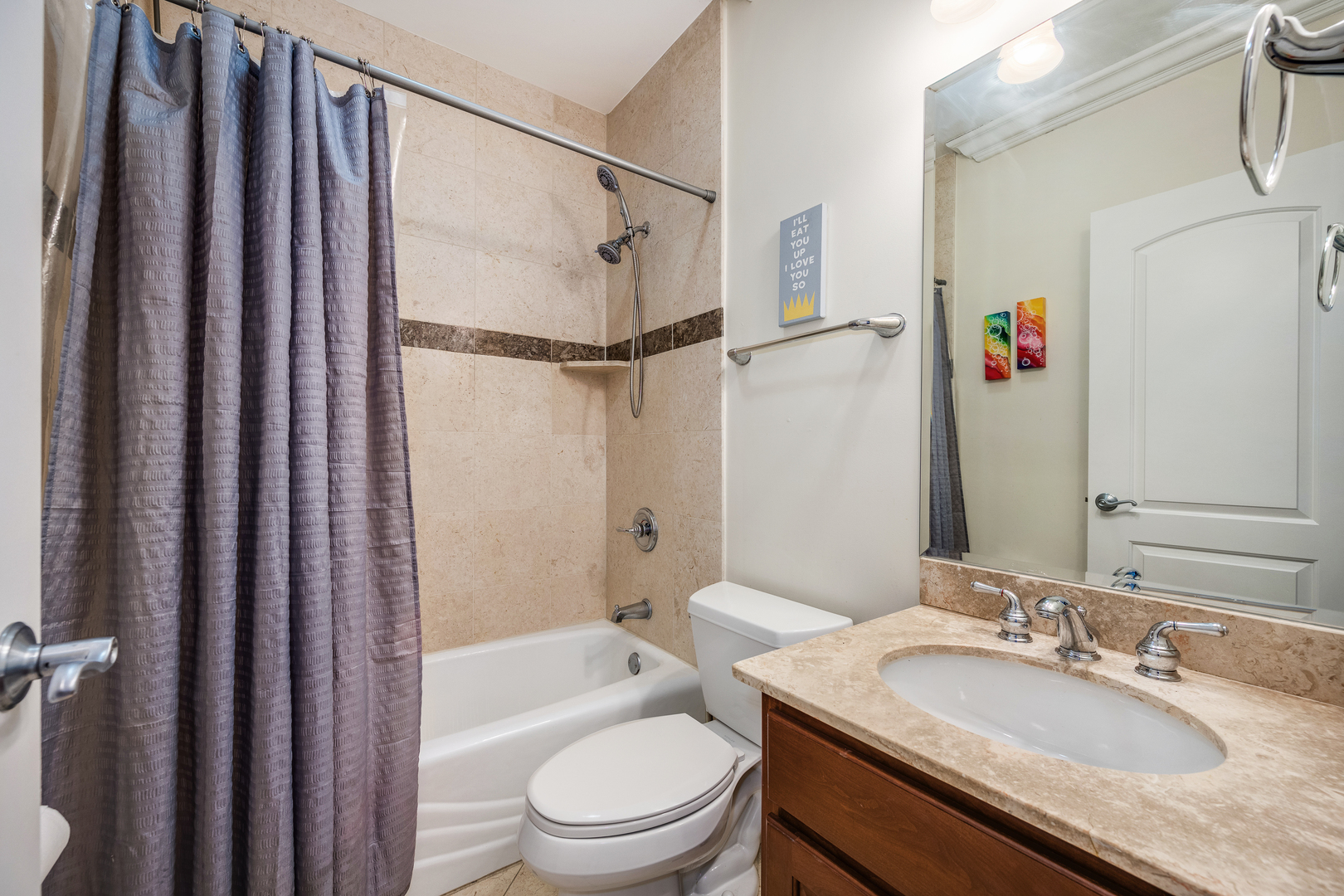 911 W Roscoe Street Unit: 1