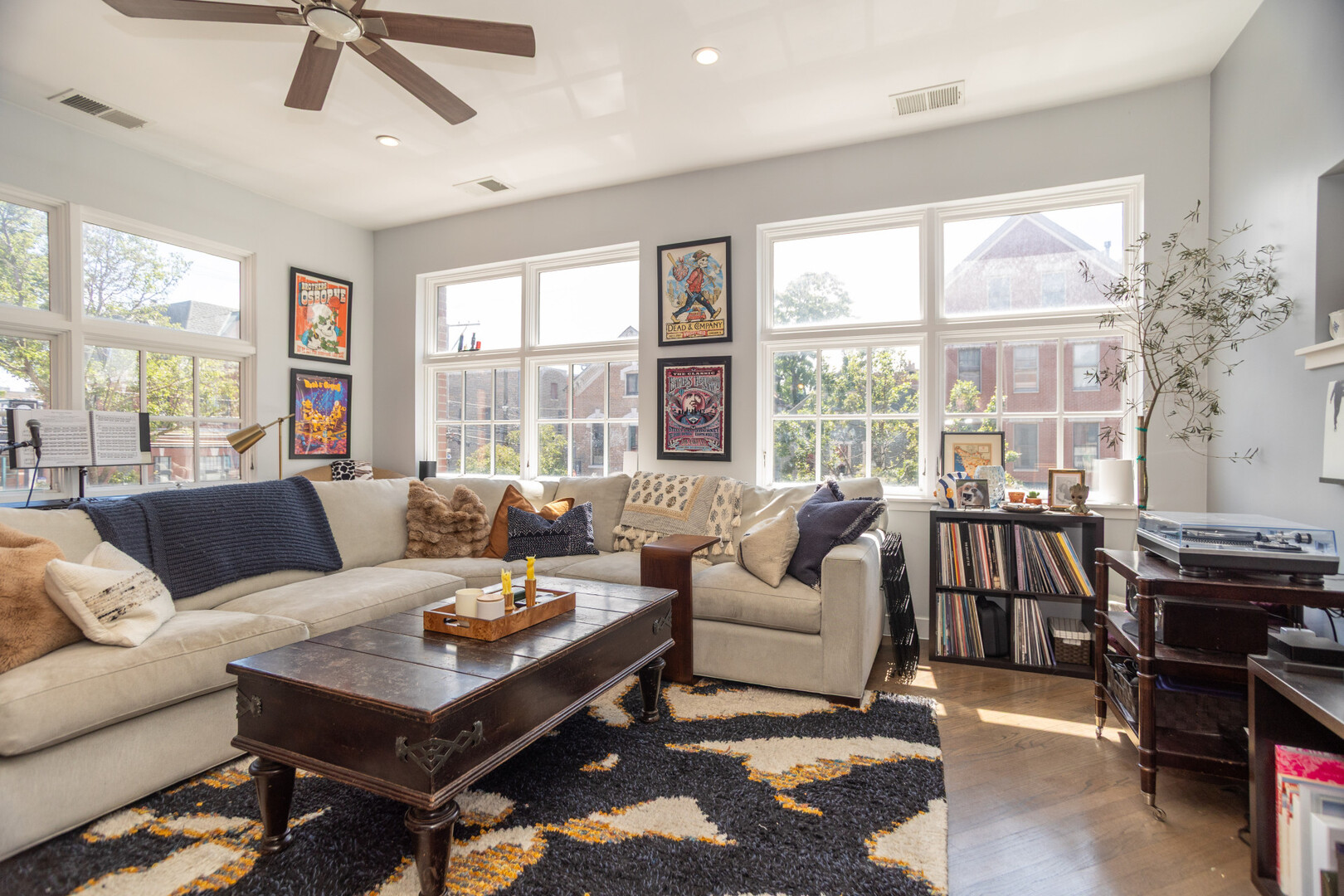 824 W ARMITAGE Avenue Unit: 2B