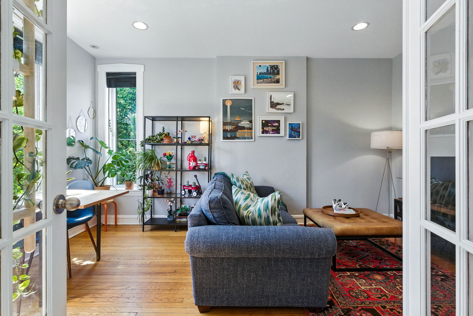 1716 W Leland Avenue Unit: 2F