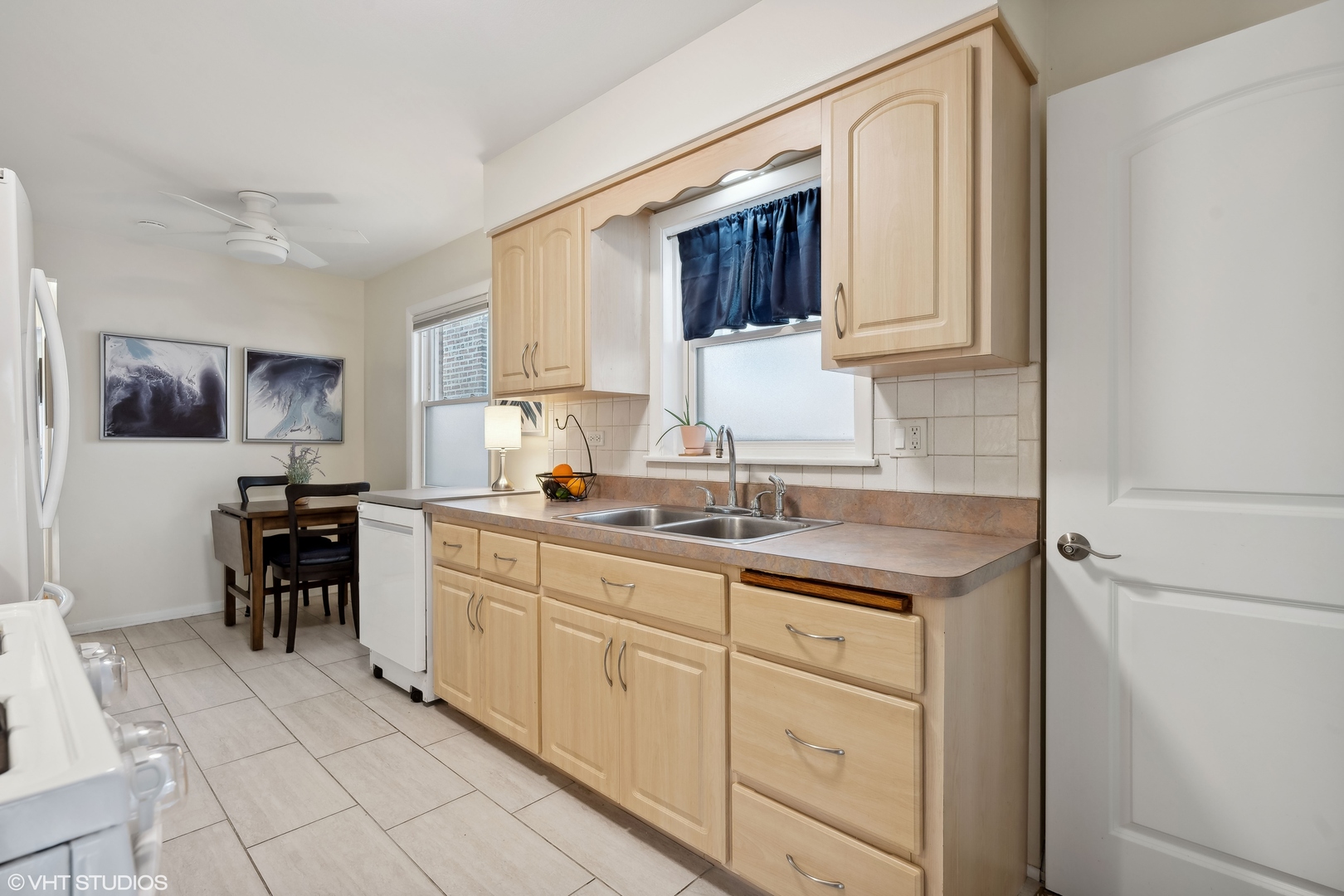 5111 W Argyle Street