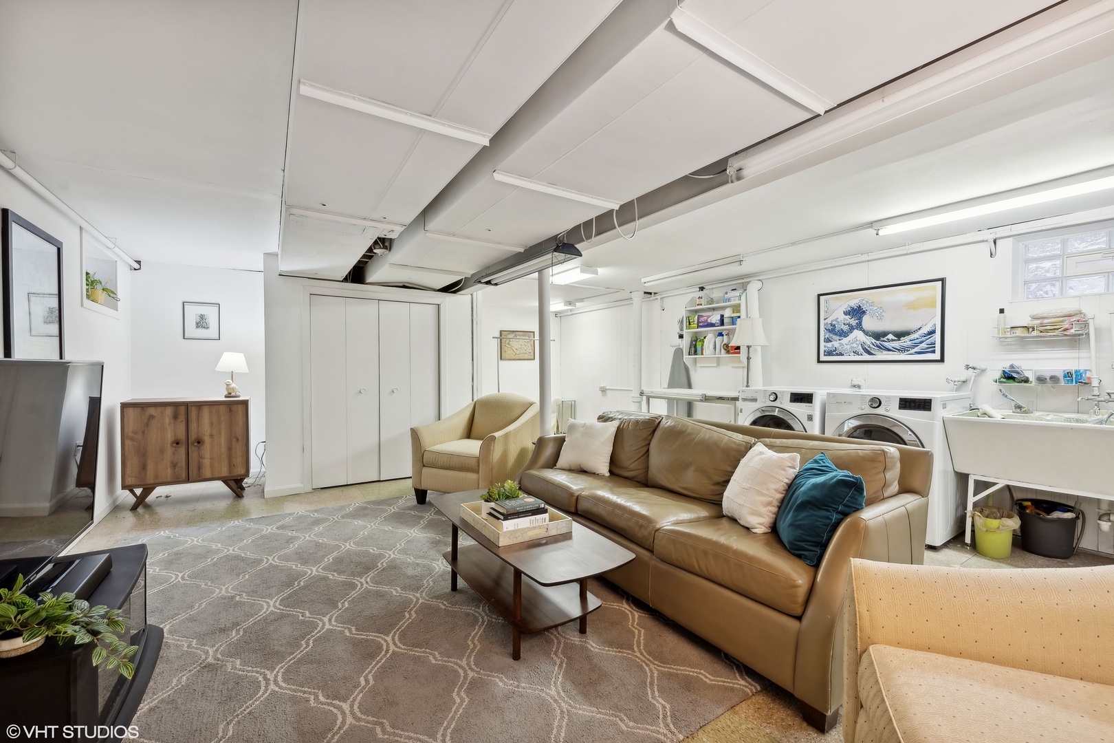 5111 W Argyle Street