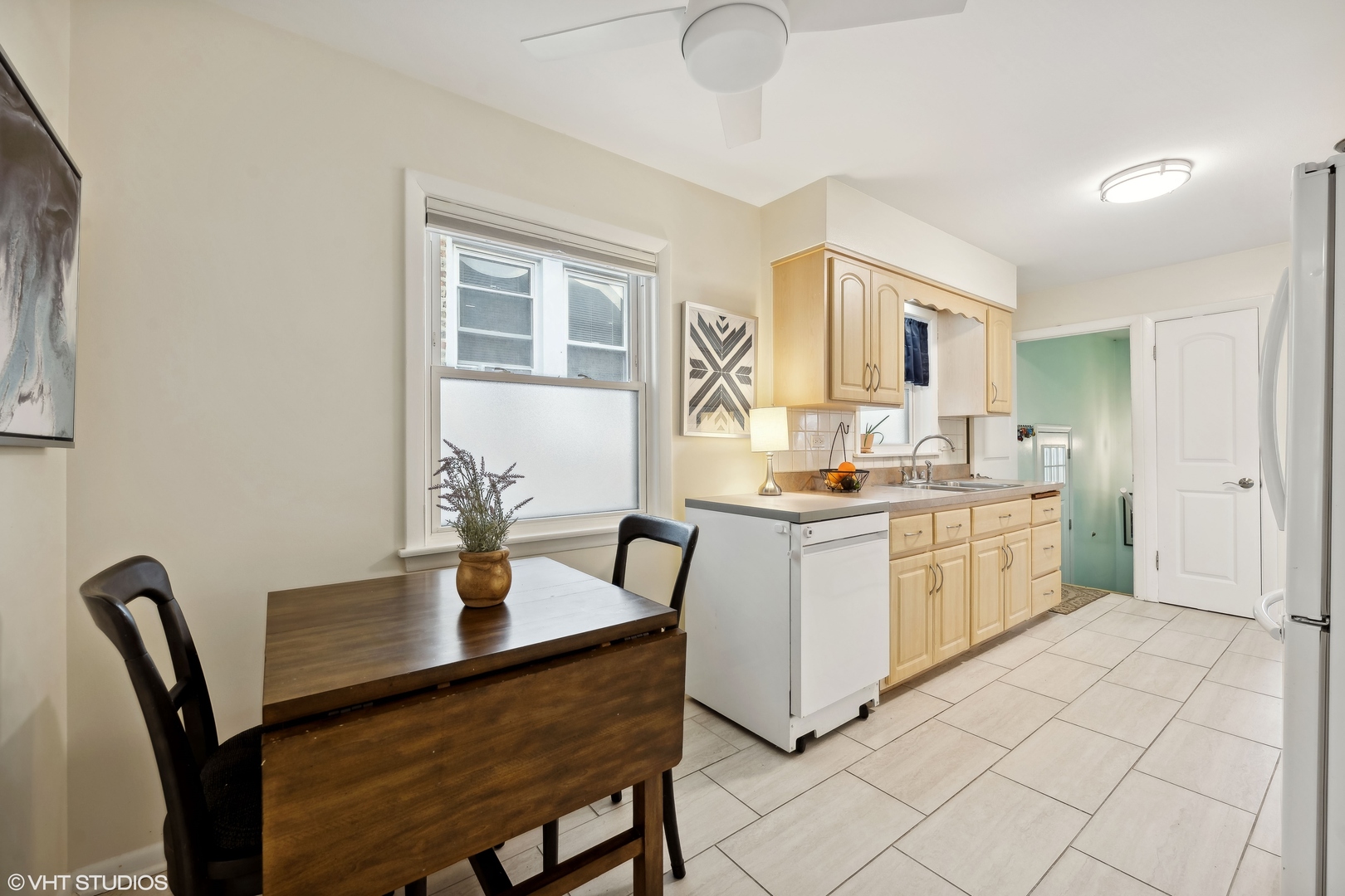 5111 W Argyle Street