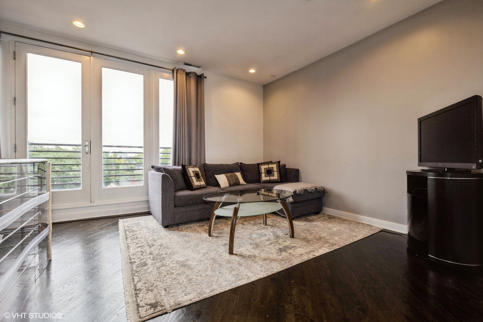 1622 W ONTARIO Street Unit: 2E